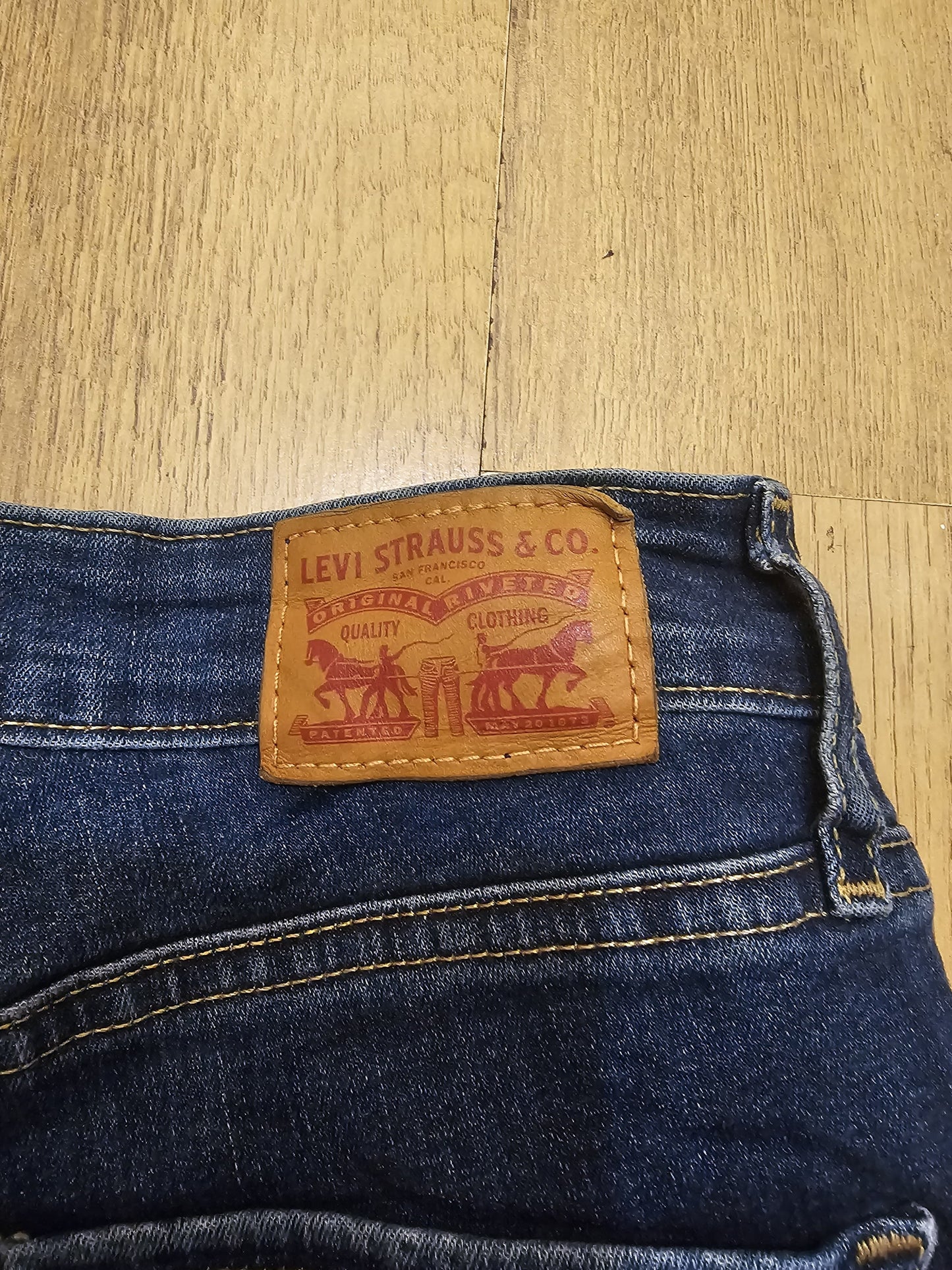 Levi's Womens Blue Jeans 721 High Rise Skinny Fit - W26/34L