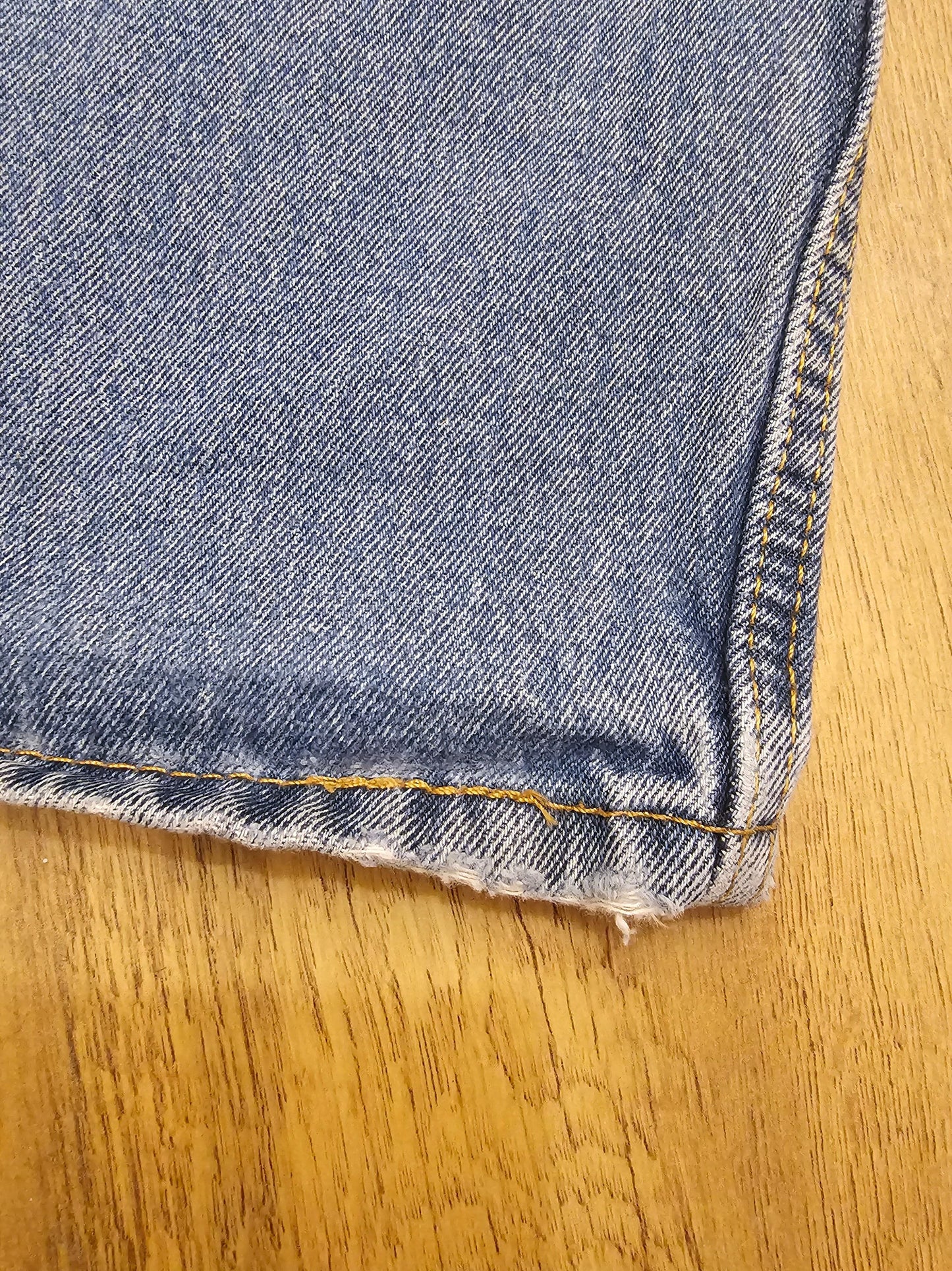Levi's Blue Jeans 550 Relaxed Fit - W38/29L