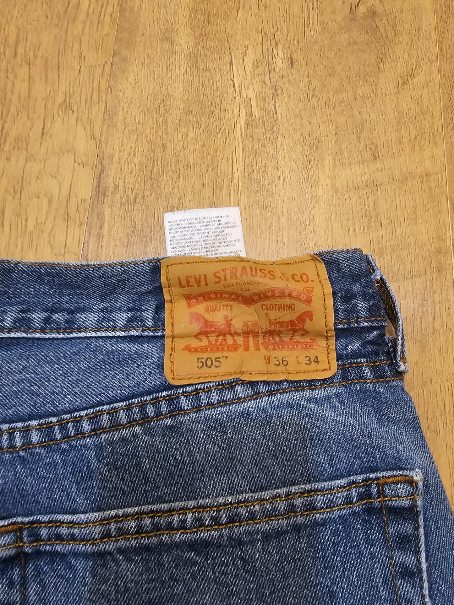 Levi's Blue Jeans 505 Regular Fit - W36/33L