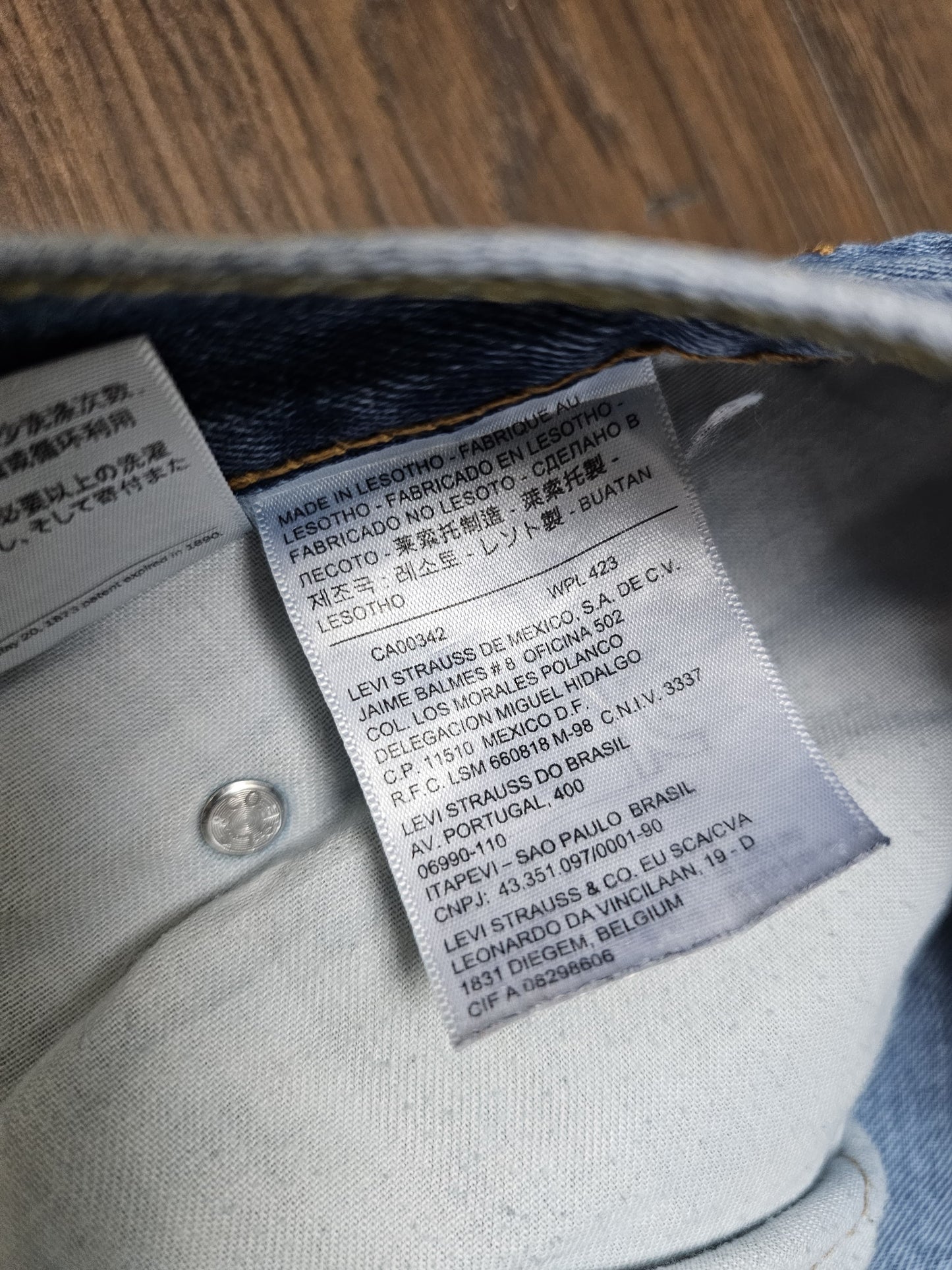 Levi's Mens Blue Jeans 550 Relaxed Fit W39/32L Denim