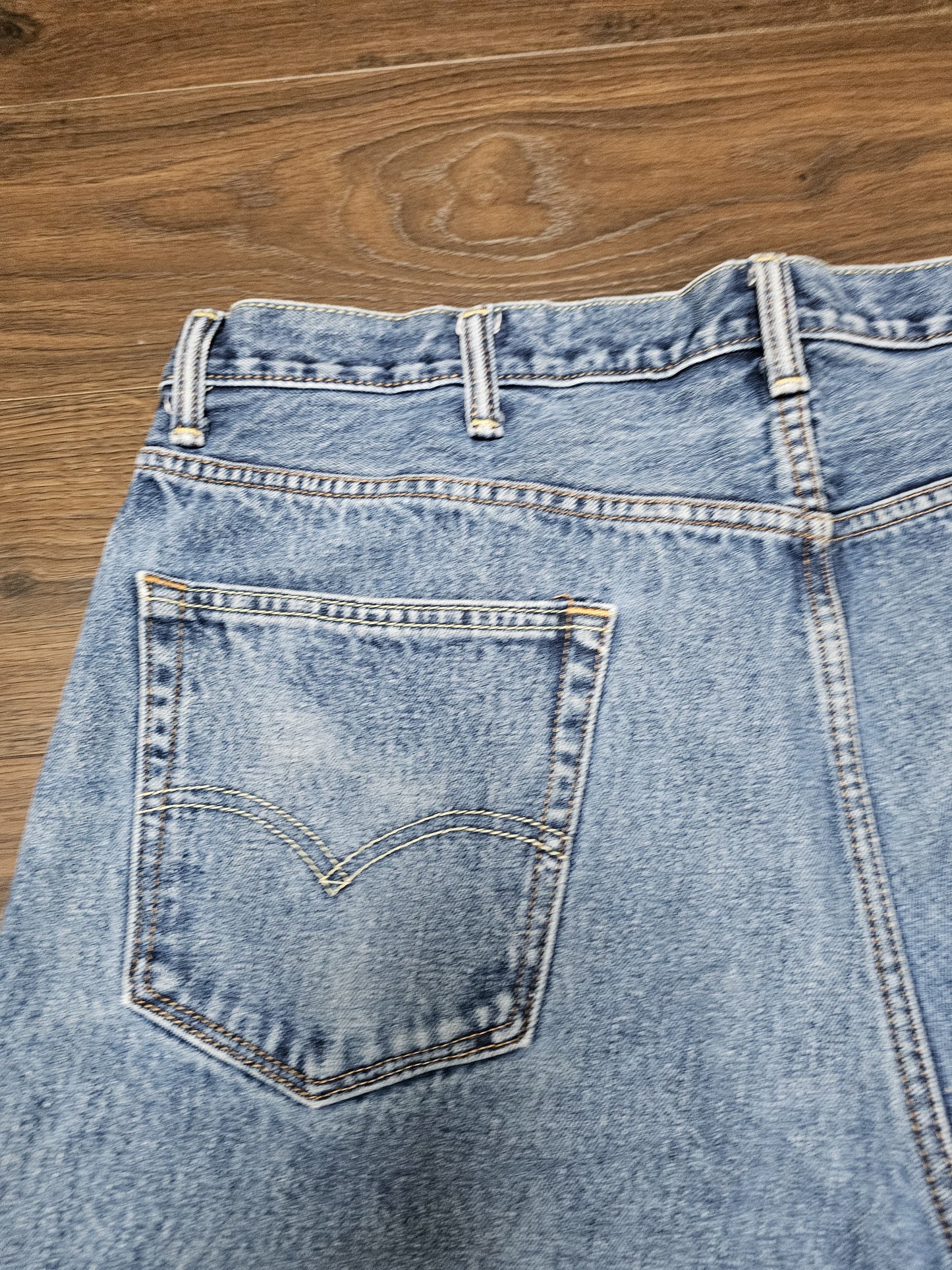 Levi's Mens Blue Jeans 550 Relaxed Fit W39/32L Denim