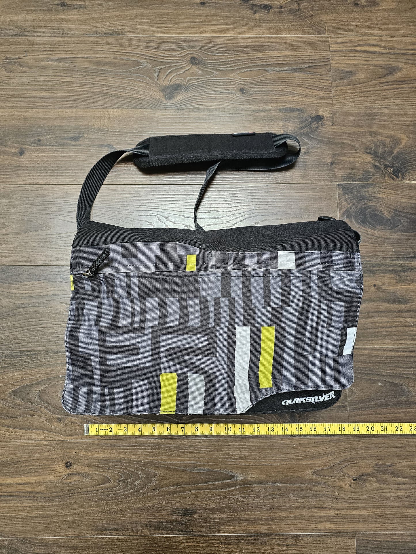 Quiksilver Y2K 2000s Messenger Satchel Shoulder Bag