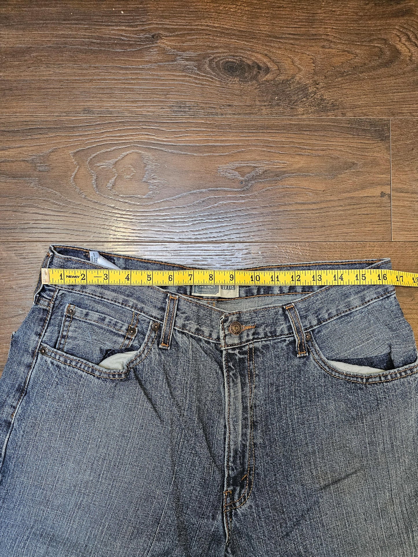 Levi's Mens Blue Jeans Relaxed Fit W33/29L Denim
