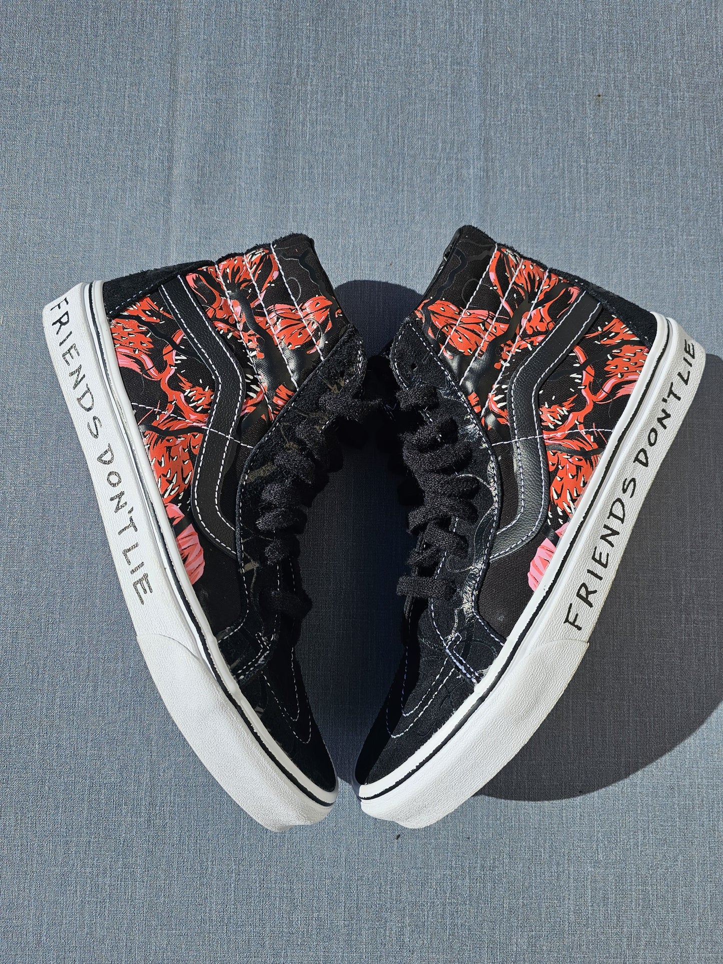 Vans X Stranger Things High Top Sneakers Trainers Skate Shoes UK 7 Rare