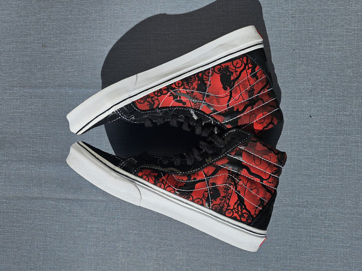 Vans X Stranger Things High Top Sneakers Trainers Skate Shoes UK 7 Rare