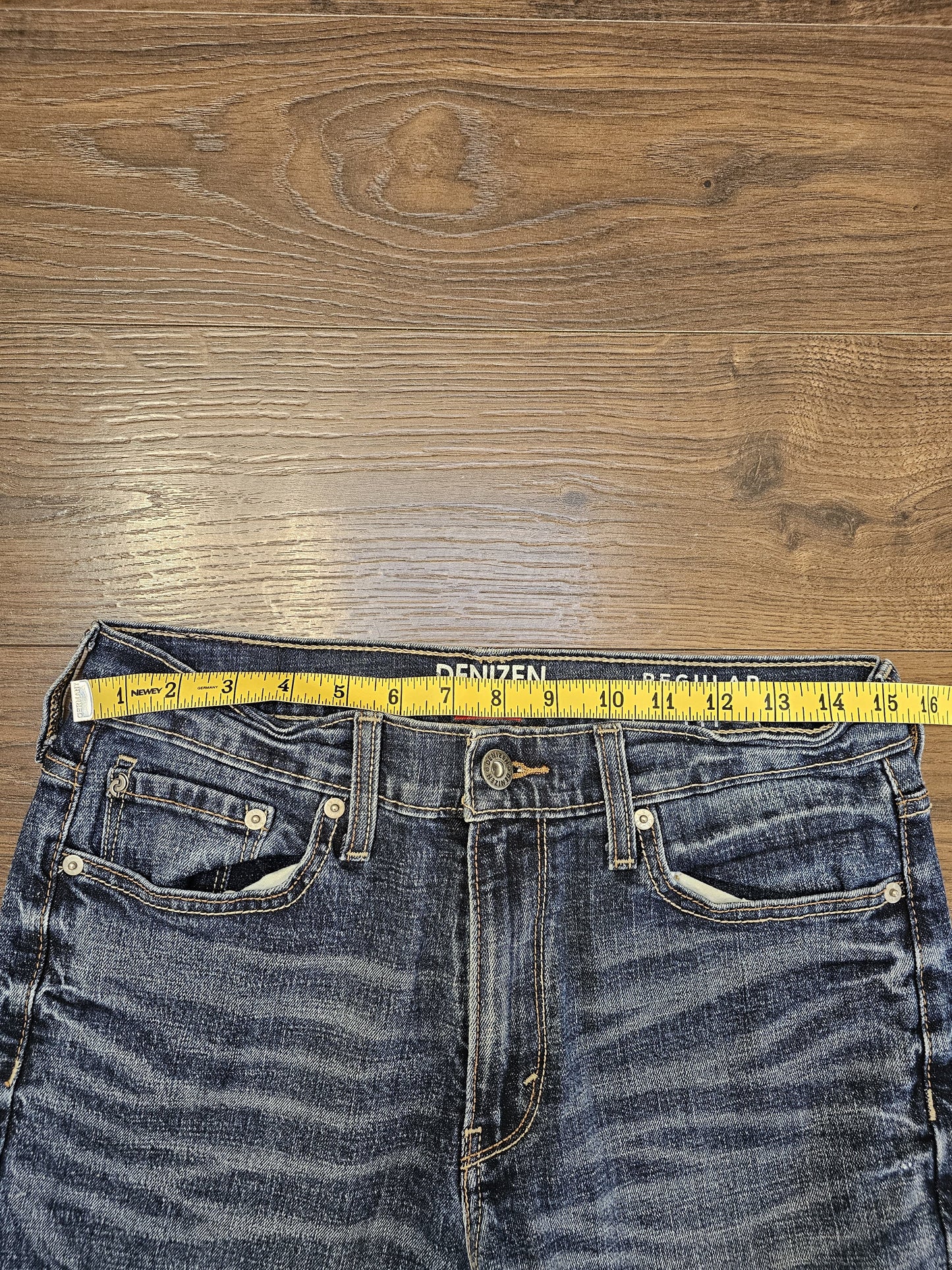 Levi's Mens Blue Jeans 208 Regular Taper Fit W30/32L Denim