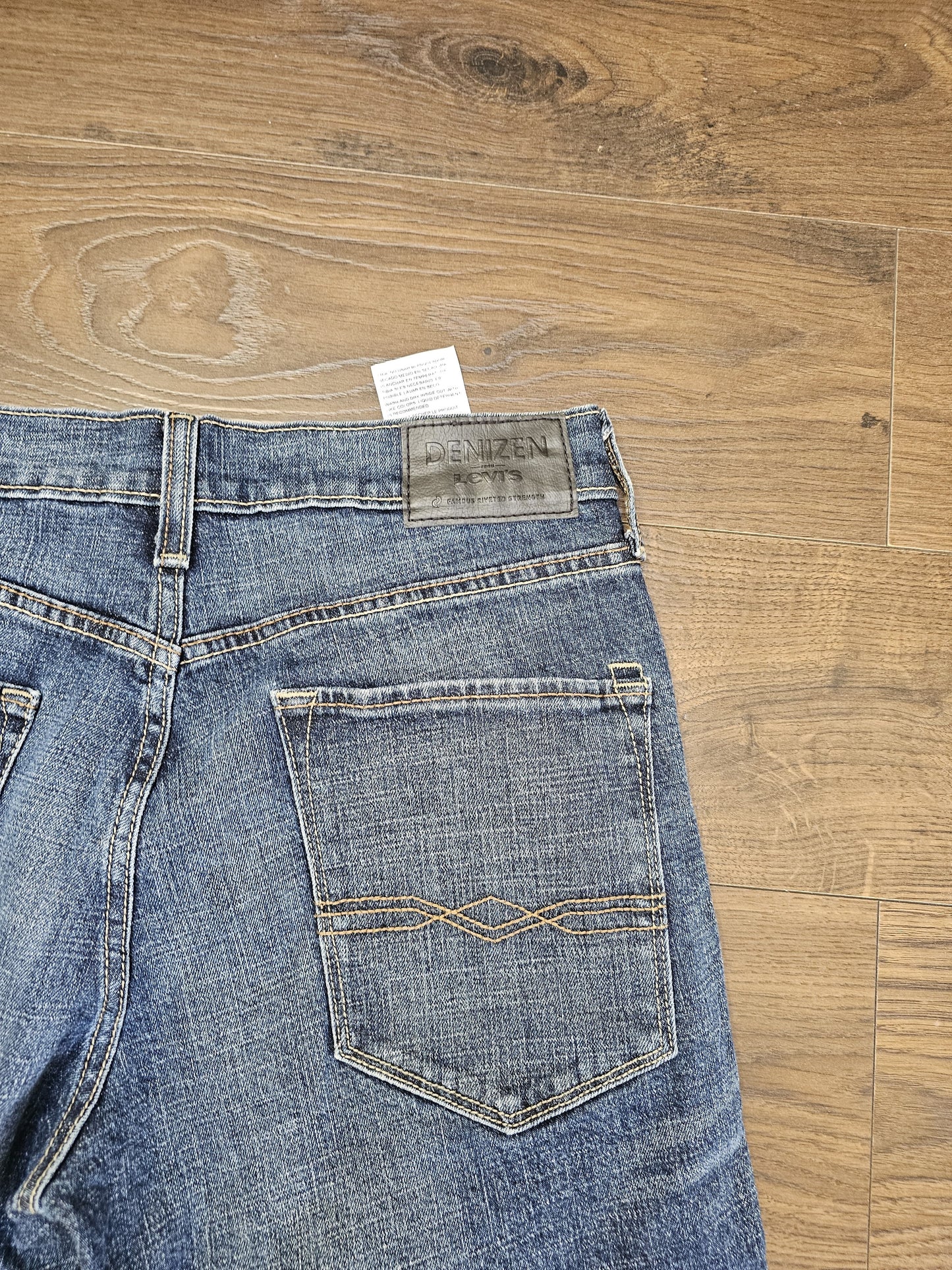 Levi's Mens Blue Jeans 208 Regular Taper Fit W30/32L Denim