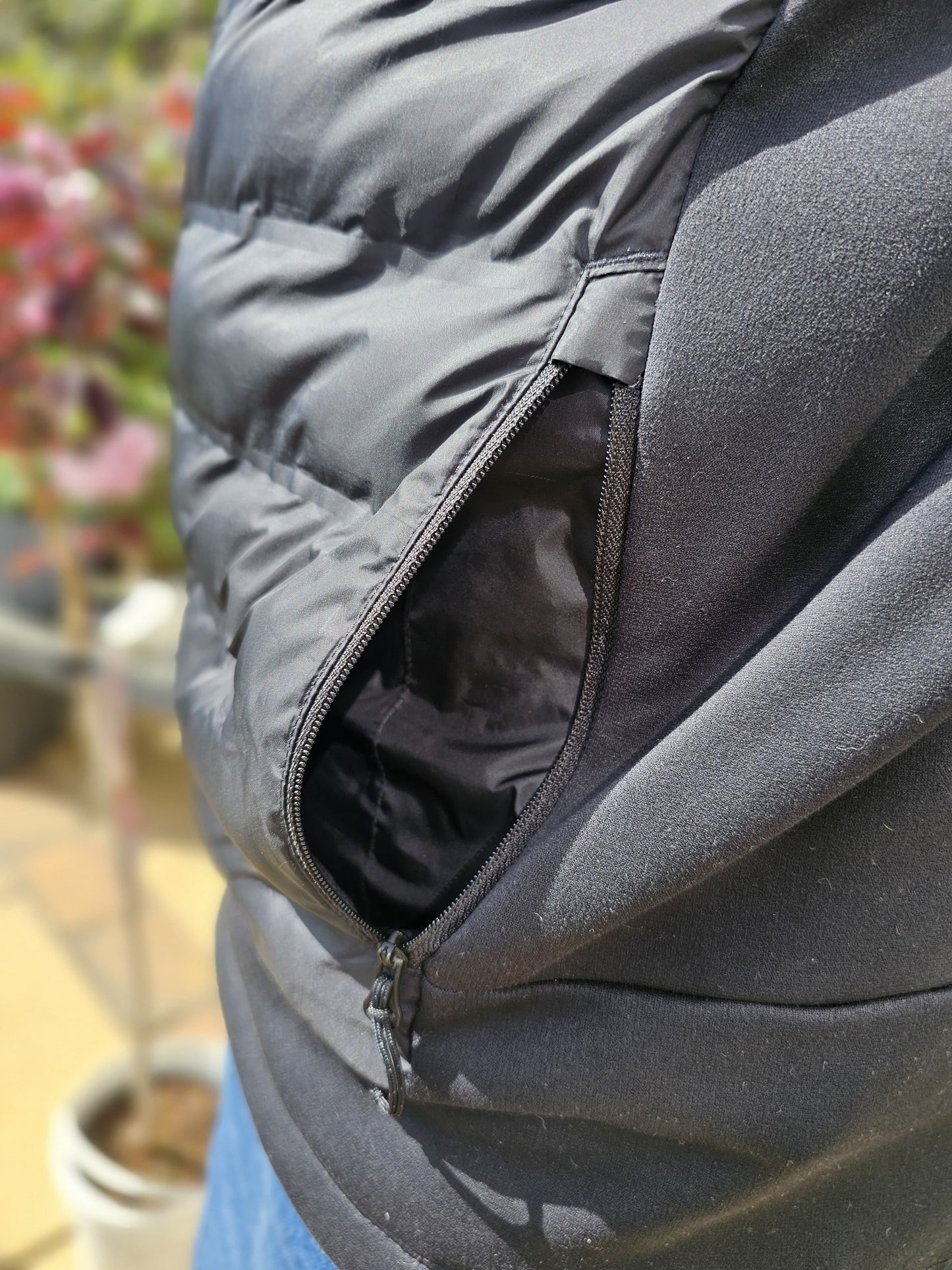 Columbia Out-Shield Insulated Hybrid Hooded Puffer Jacket - L/Large