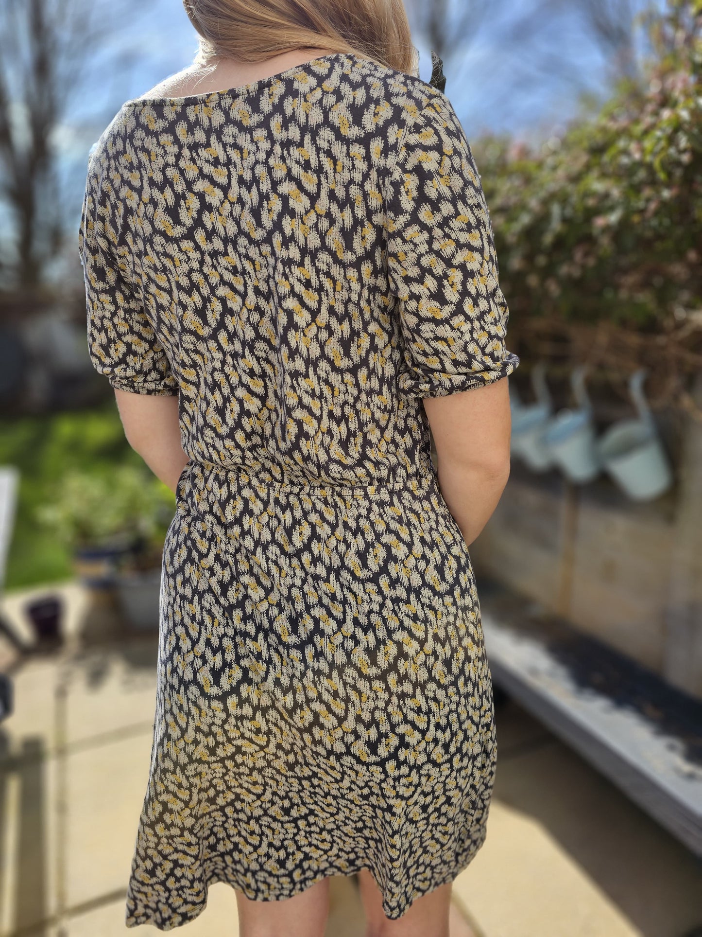Fat Face Fit & Flare V Neck Floral Pullover Dress - S/Small