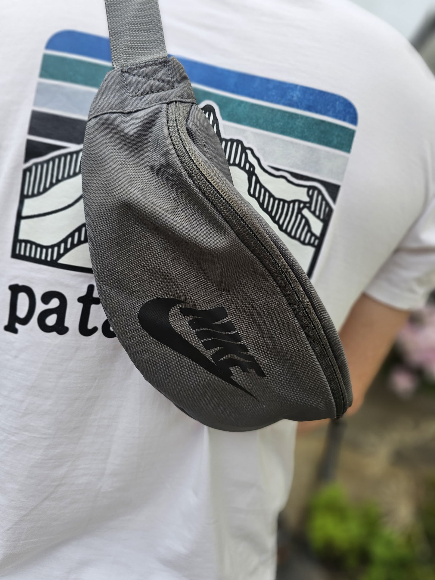 Nike Unisex Bum Bag/Cross Body/Shoulder Bag Fanny Pack Rave Festival Surf Travel Backpacking