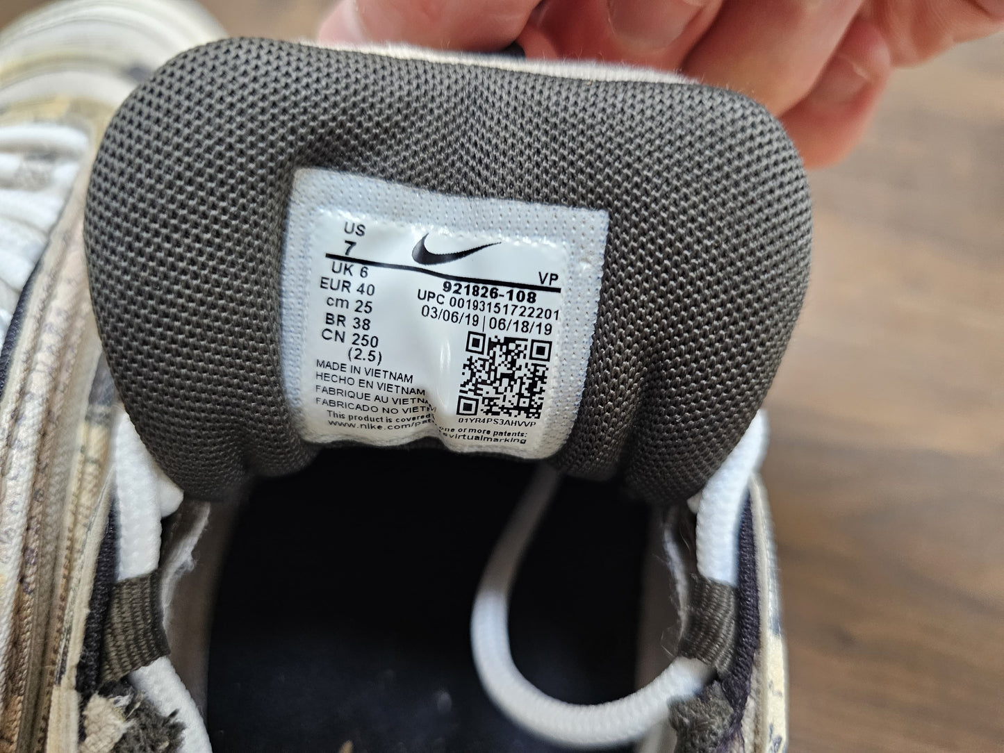 Nike Air Max 97 Trainers Newspaper 921826-108 - UK 6