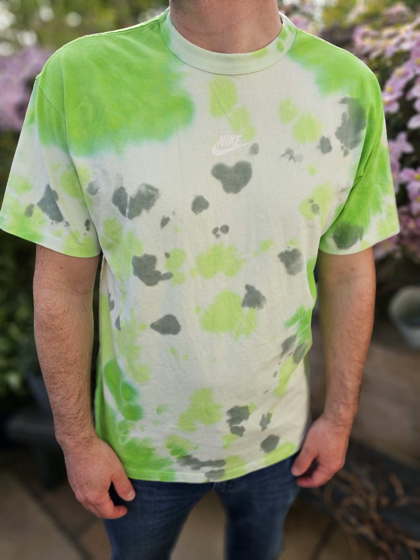 Mens Unisex 'The Nike Tee' Short Sleeve T-Shirt - M/Medium - New