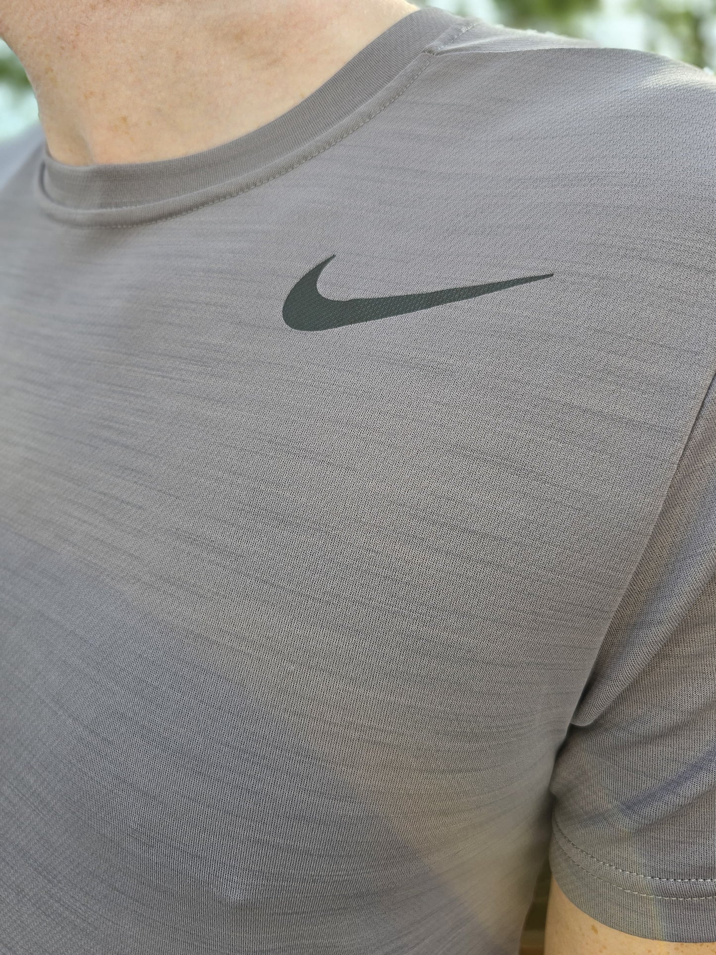 Mens Nike Active Wear Dri-Fit Short Sleeve T-Shirt - M/Medium