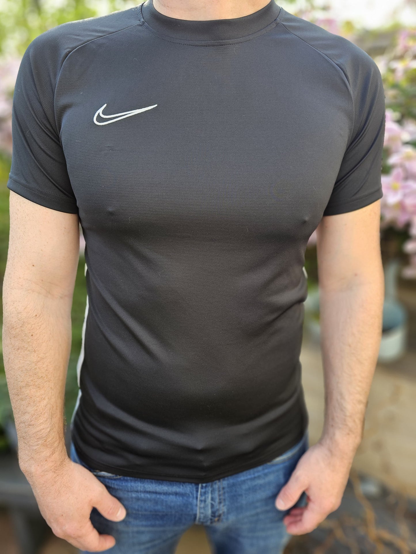 Mens Nike Active Wear Dri-Fit Short Sleeve T-Shirt - M/Medium