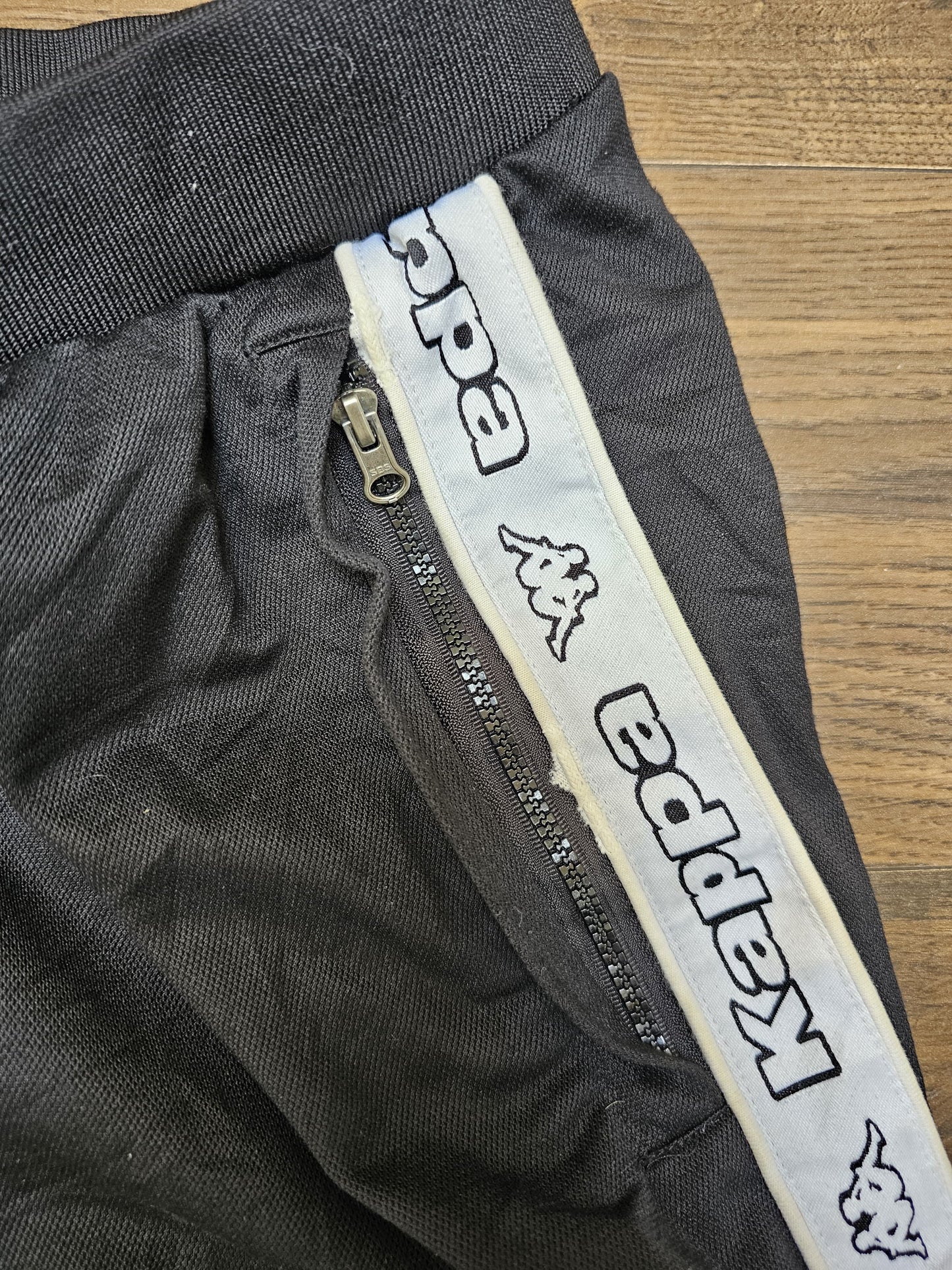 Vintage 90's Kappa Unisex Jogging/Tracky Tracksuit Bottoms Black/White - S/Small
