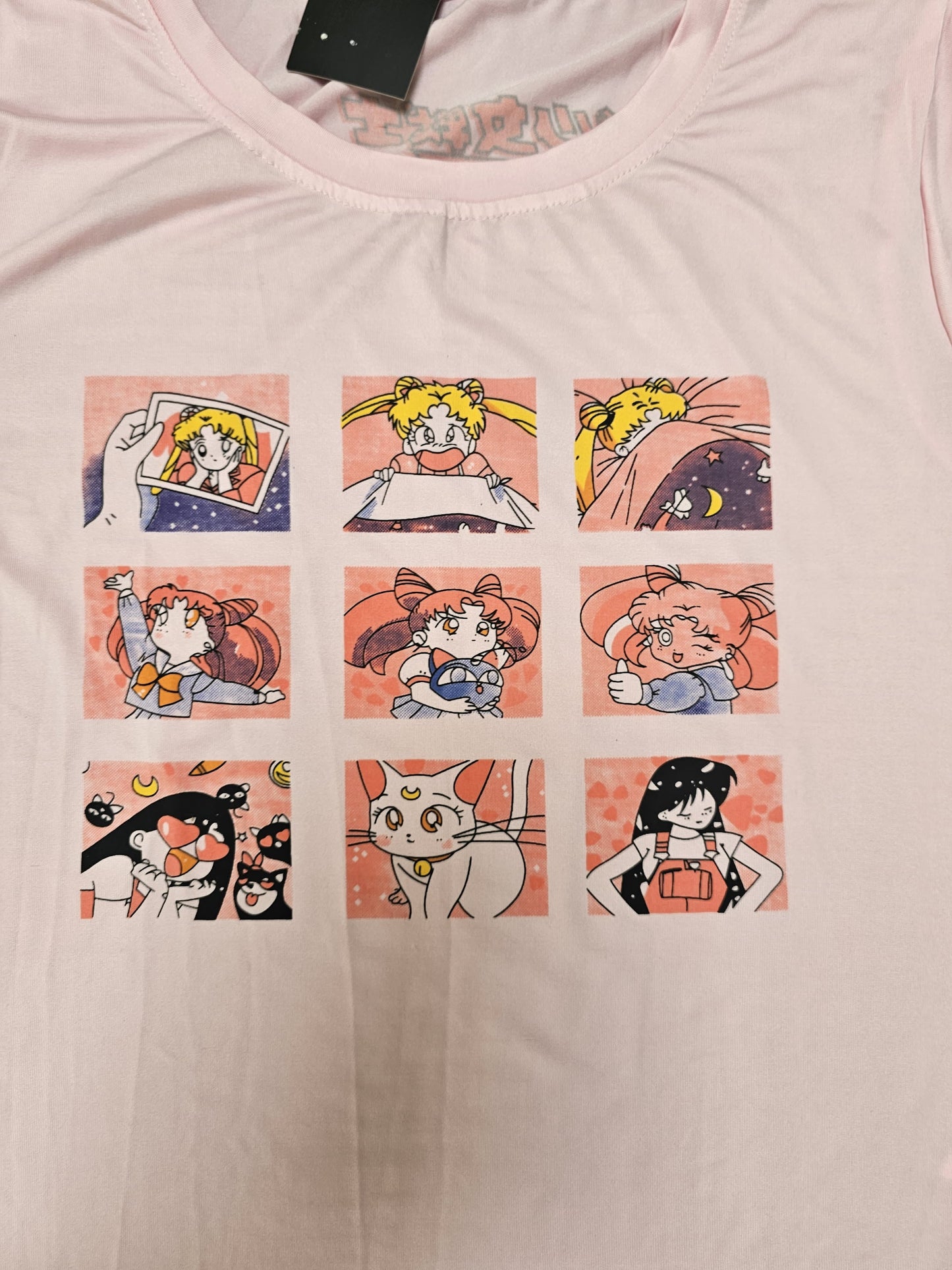 Brand New Womens Sailor Moon Short Sleeved T-Shirt - M/Medium