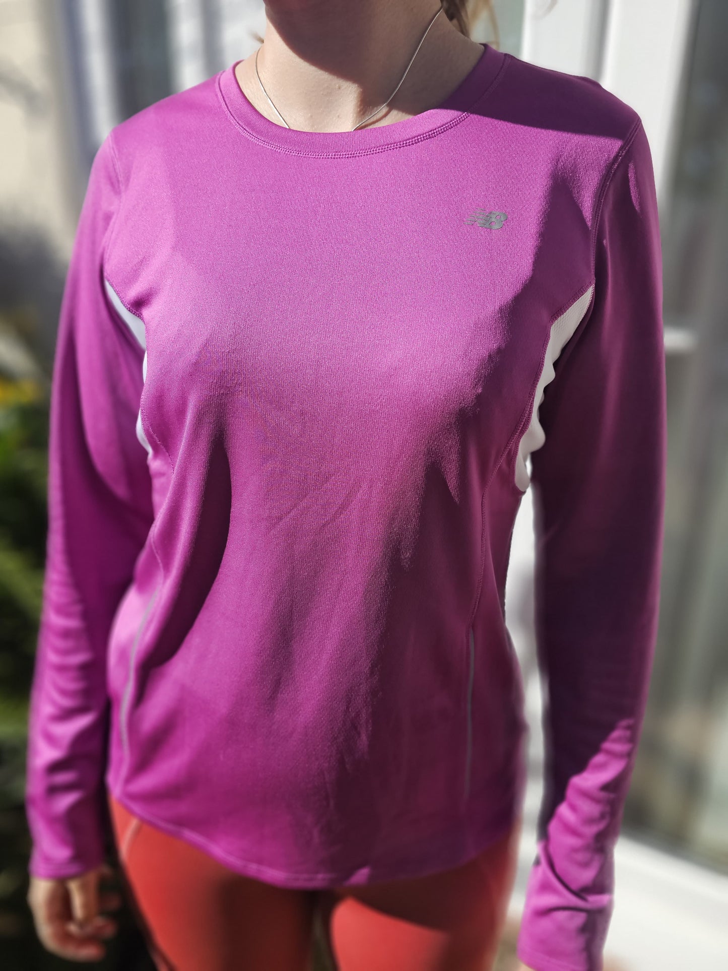 New Balance Lightning Dry Long Sleeve Activewear Gym/Hike/Training T-Shirt - M/Medium/10