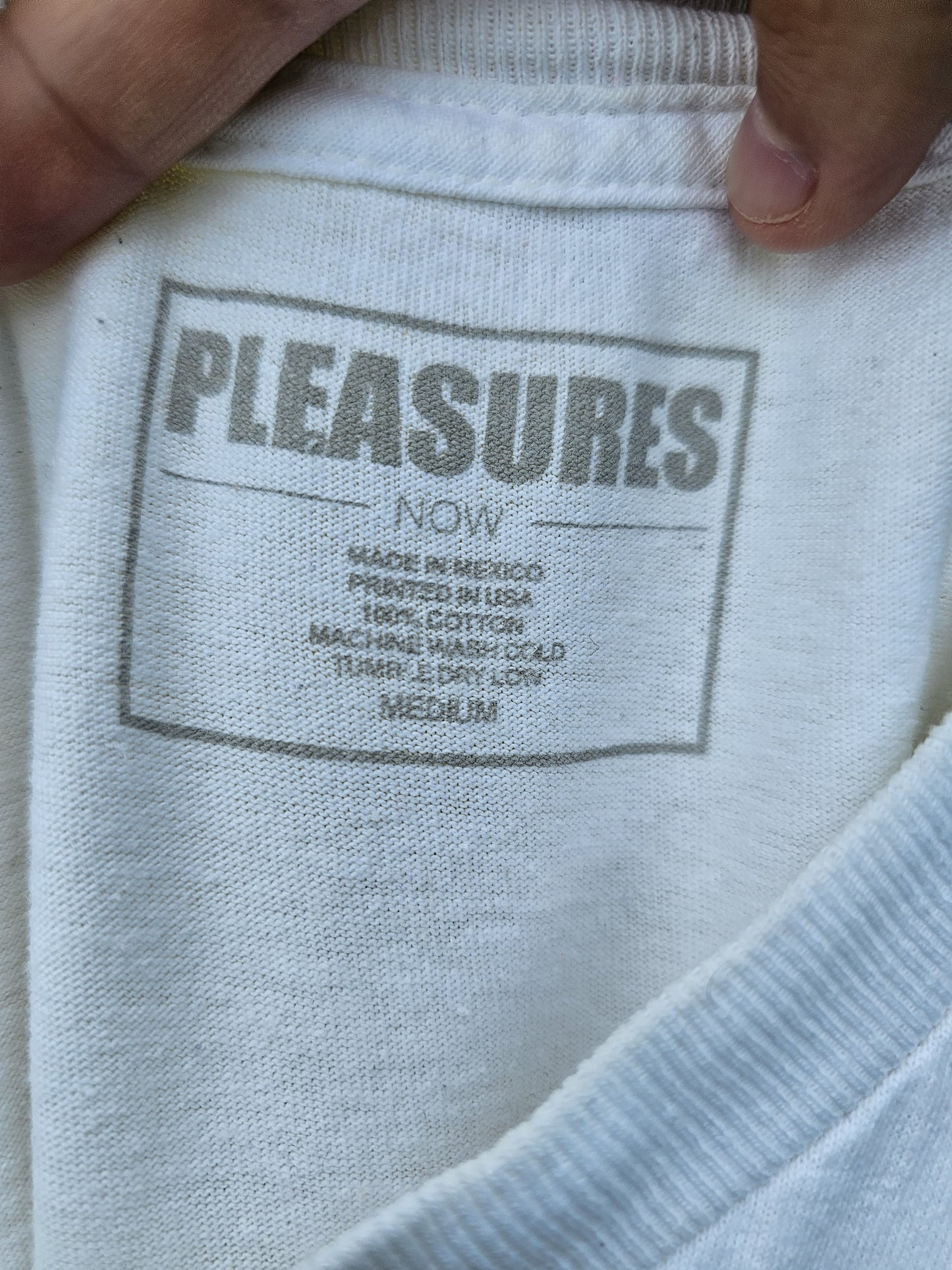 Pleasures Graphic White Short Sleeve Mary Anime/Manga Style T-Shirt - M/Medium