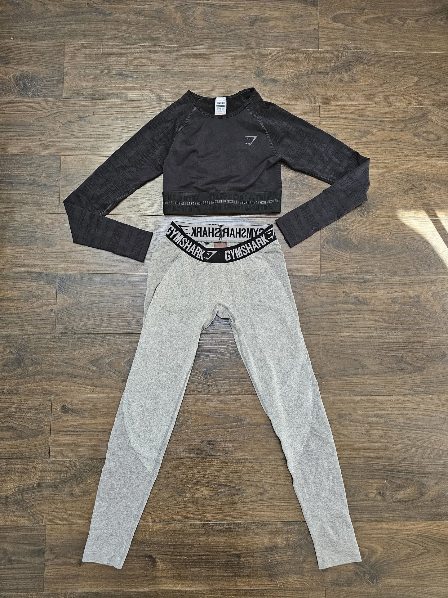 Gym Shark Set Activewear Gym Top and Leggings Black/Grey - S/Small