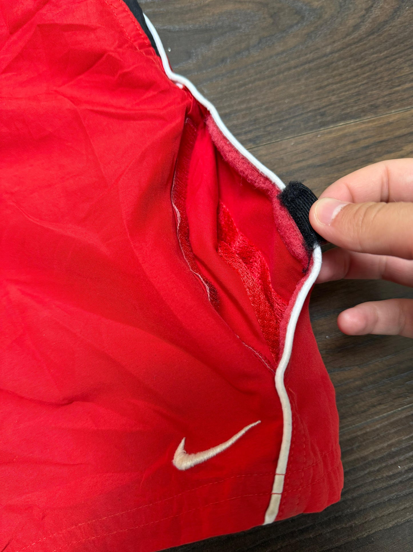 Vintage Y2K 2000's Nike Better World Red/Black Shorts - S/Small