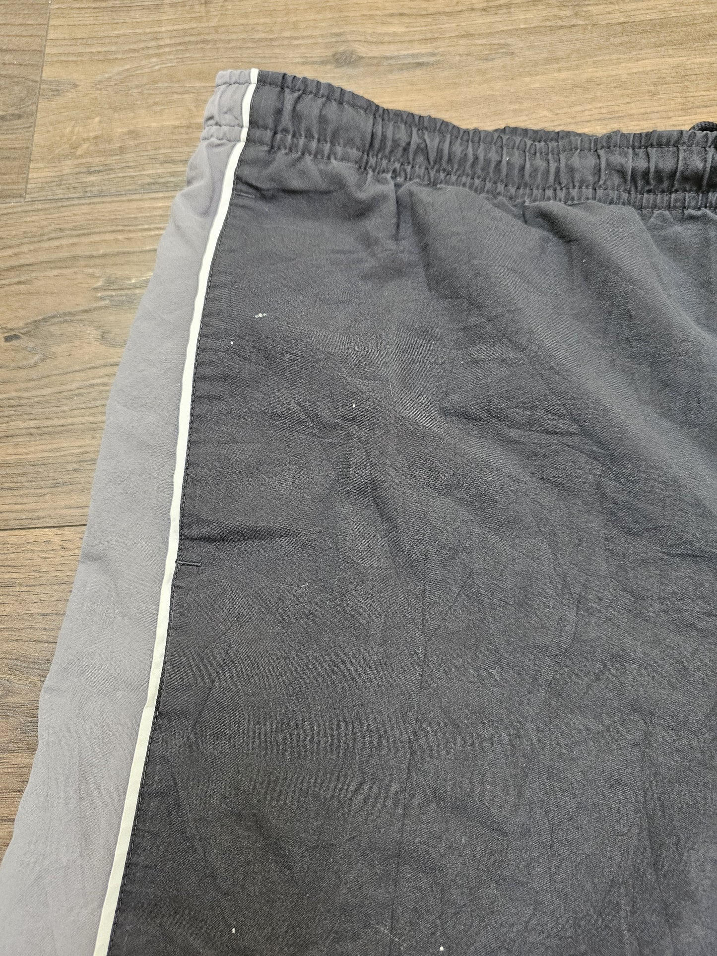 Vintage Silver Tag Nike Grey/Black Casual/Swim Shorts - M/Medium