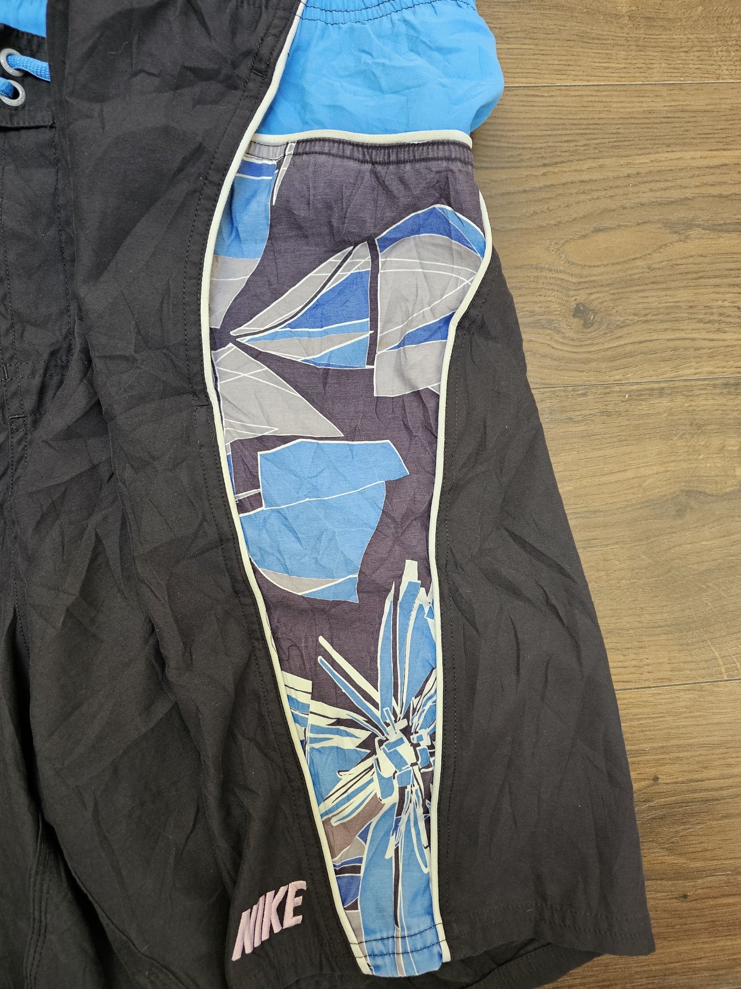 Nike Silver Tag Activewear/Casual/Swim Blue Black Shorts - XL/Extra Large