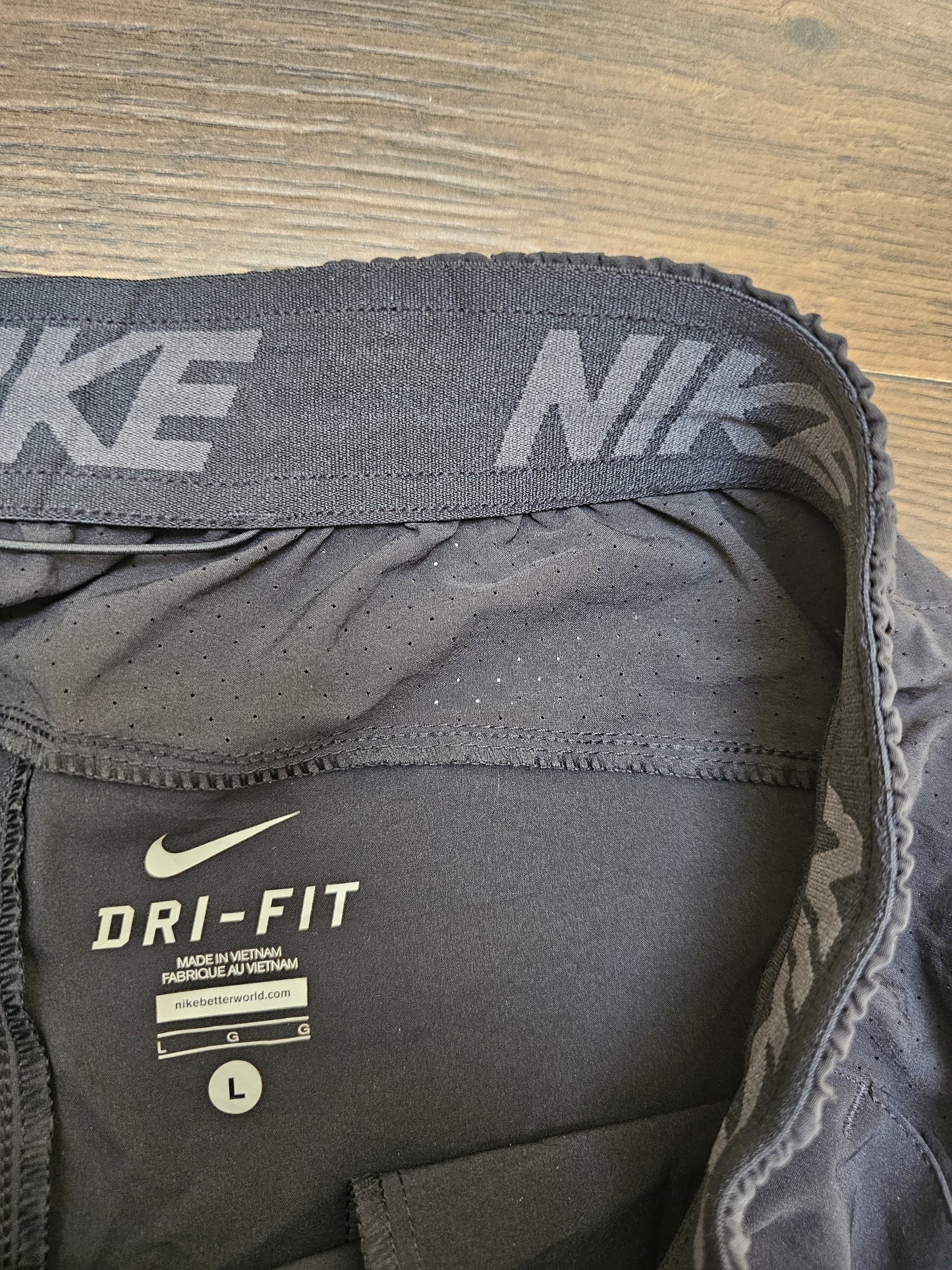 Nike Activewear/Casual/Swim Black Dri-Fit Shorts -L/Large