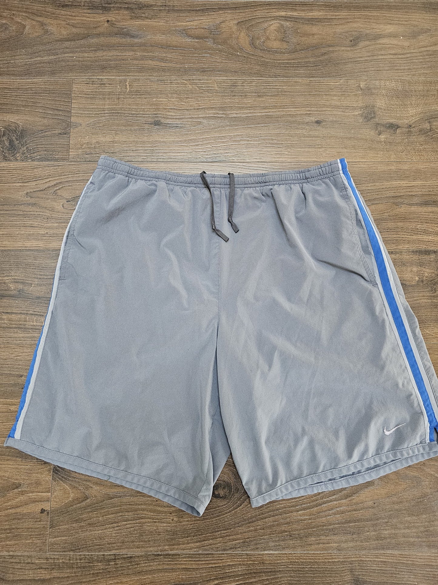 Nike Activewear/Casual/Swim Blue/Grey Shorts -L/Large