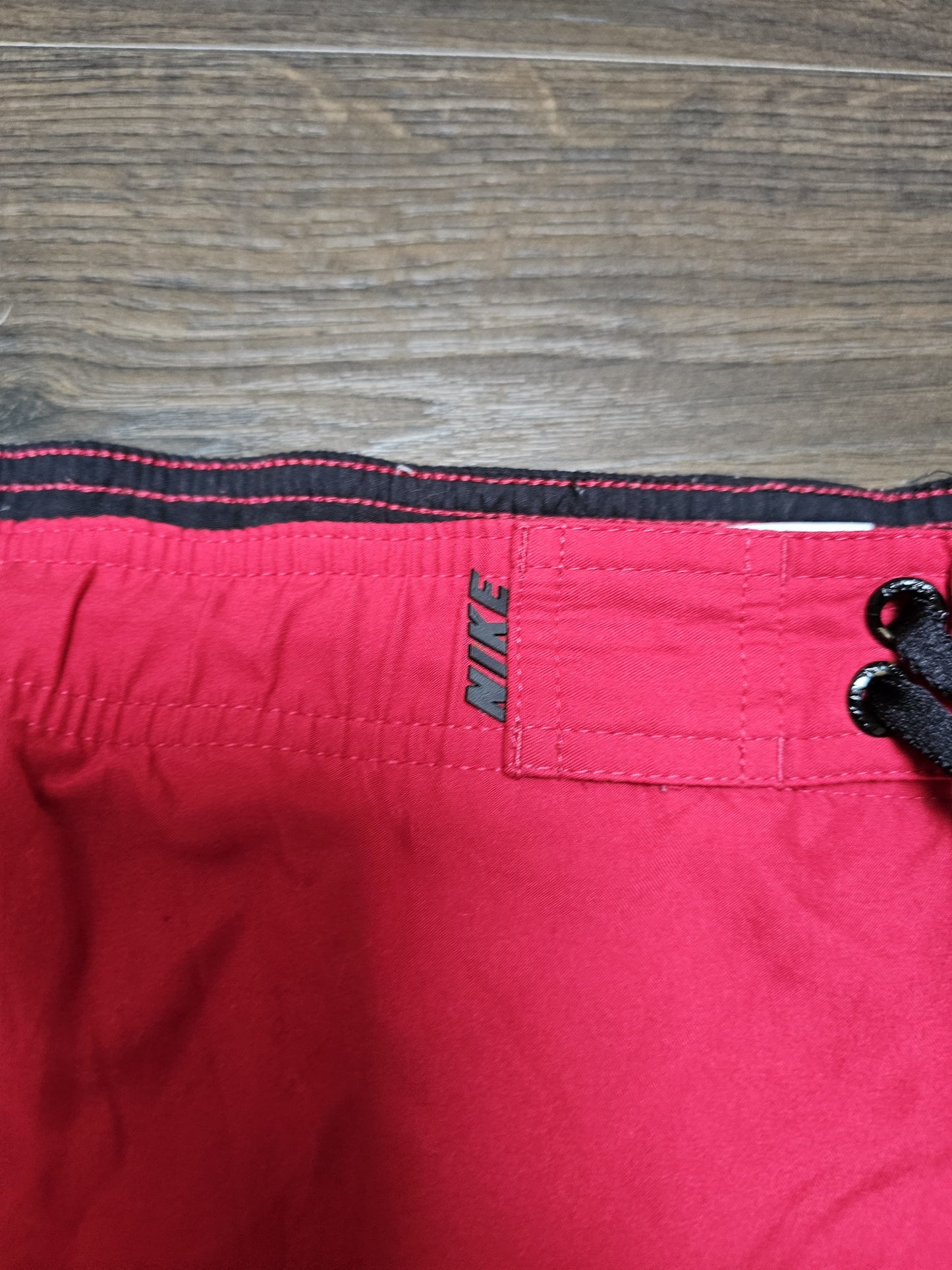 Nike Vintage Activewear/Casual/Swim Red Black Shorts - XXL/2XL/Extra Extra Large