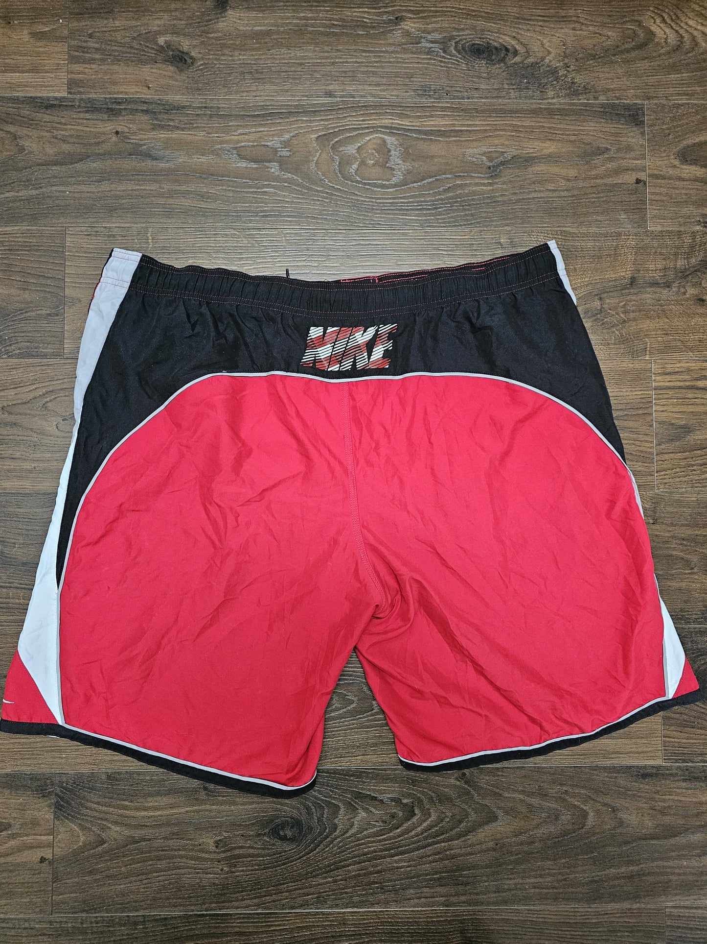 Nike Vintage Activewear/Casual/Swim Red Black Shorts - XXL/2XL/Extra Extra Large