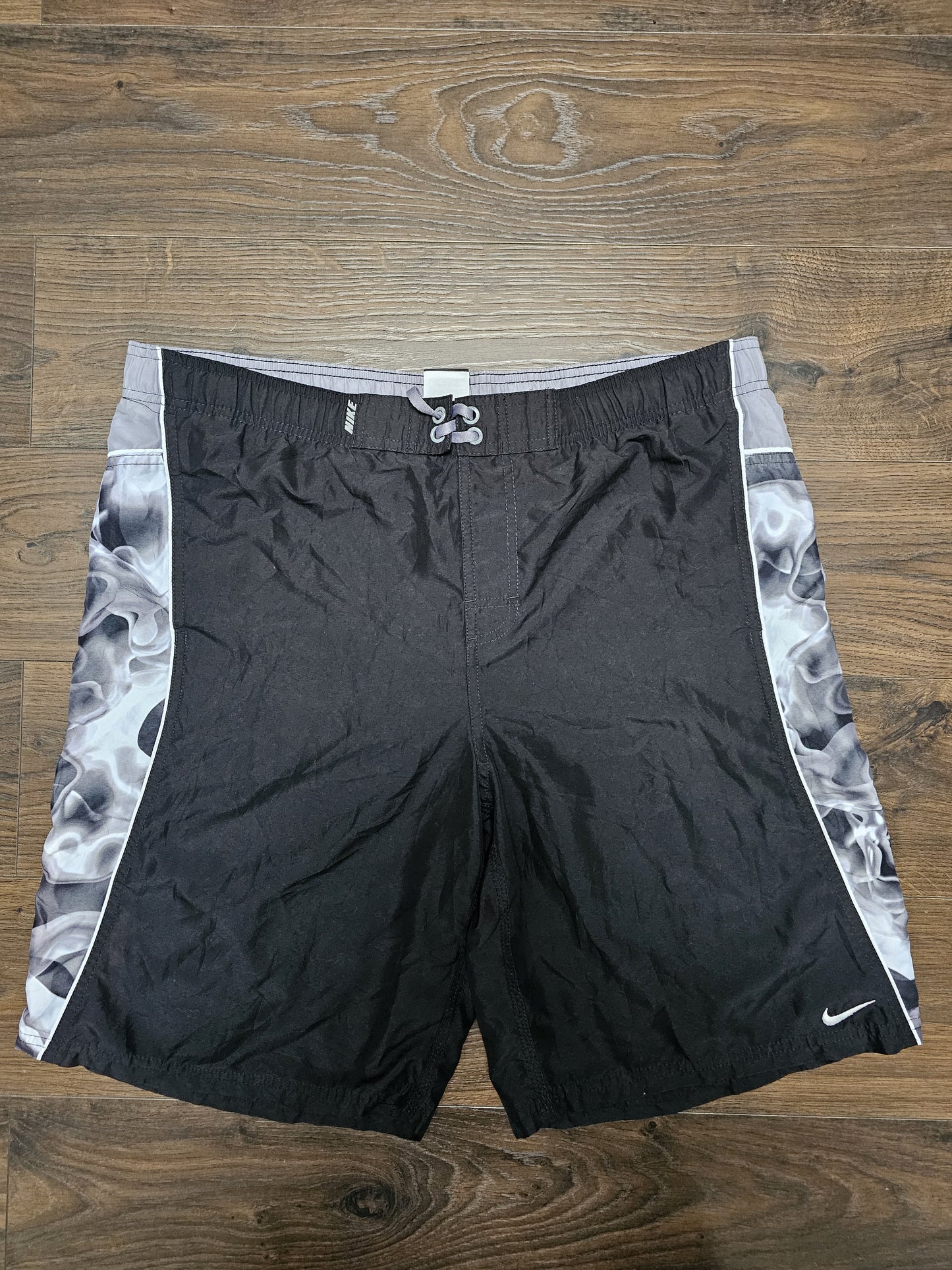 Nike Activewear/Casual/Swim Black Grey Shorts - M/Medium