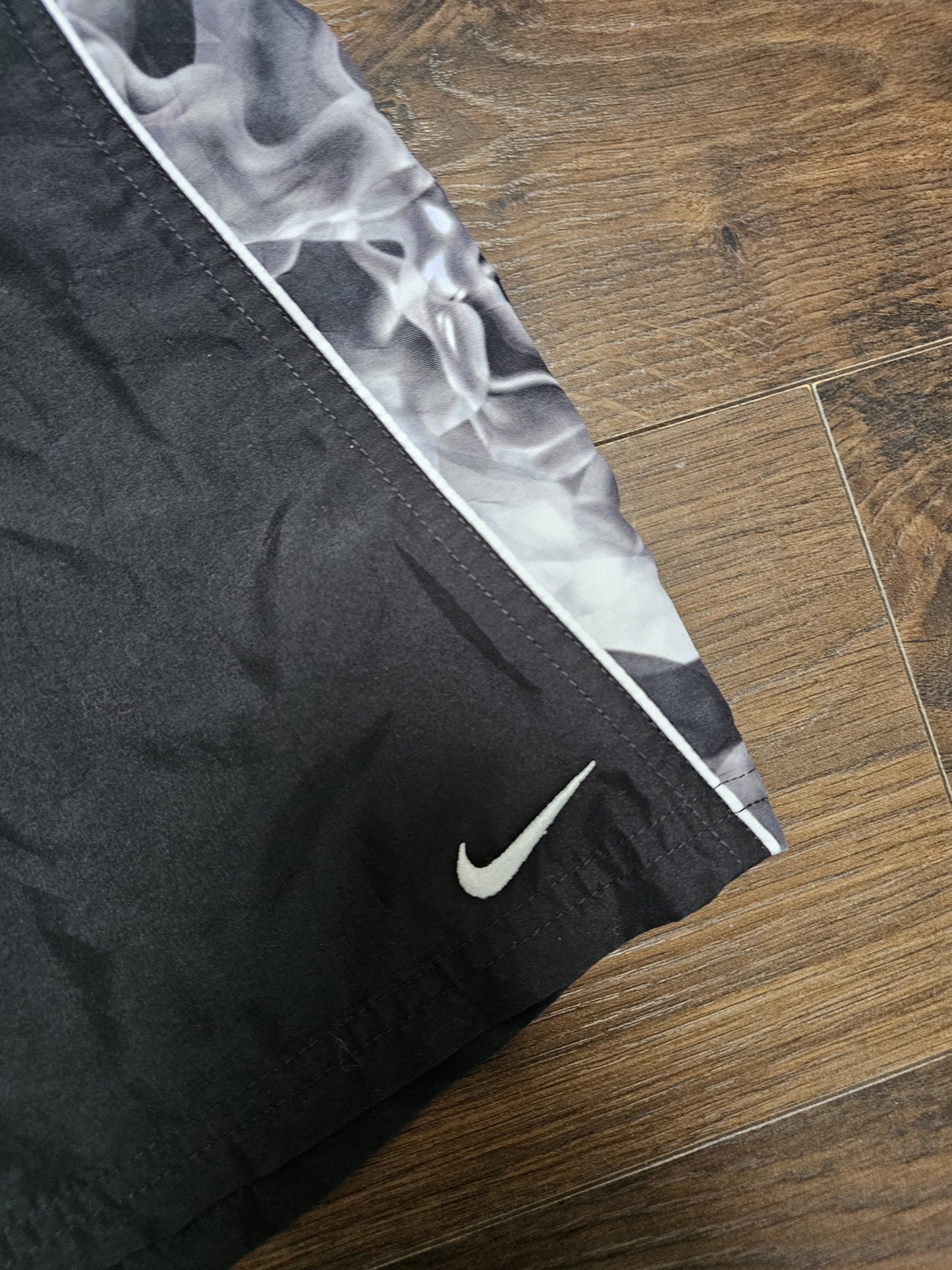 Nike Activewear/Casual/Swim Black Grey Shorts - M/Medium