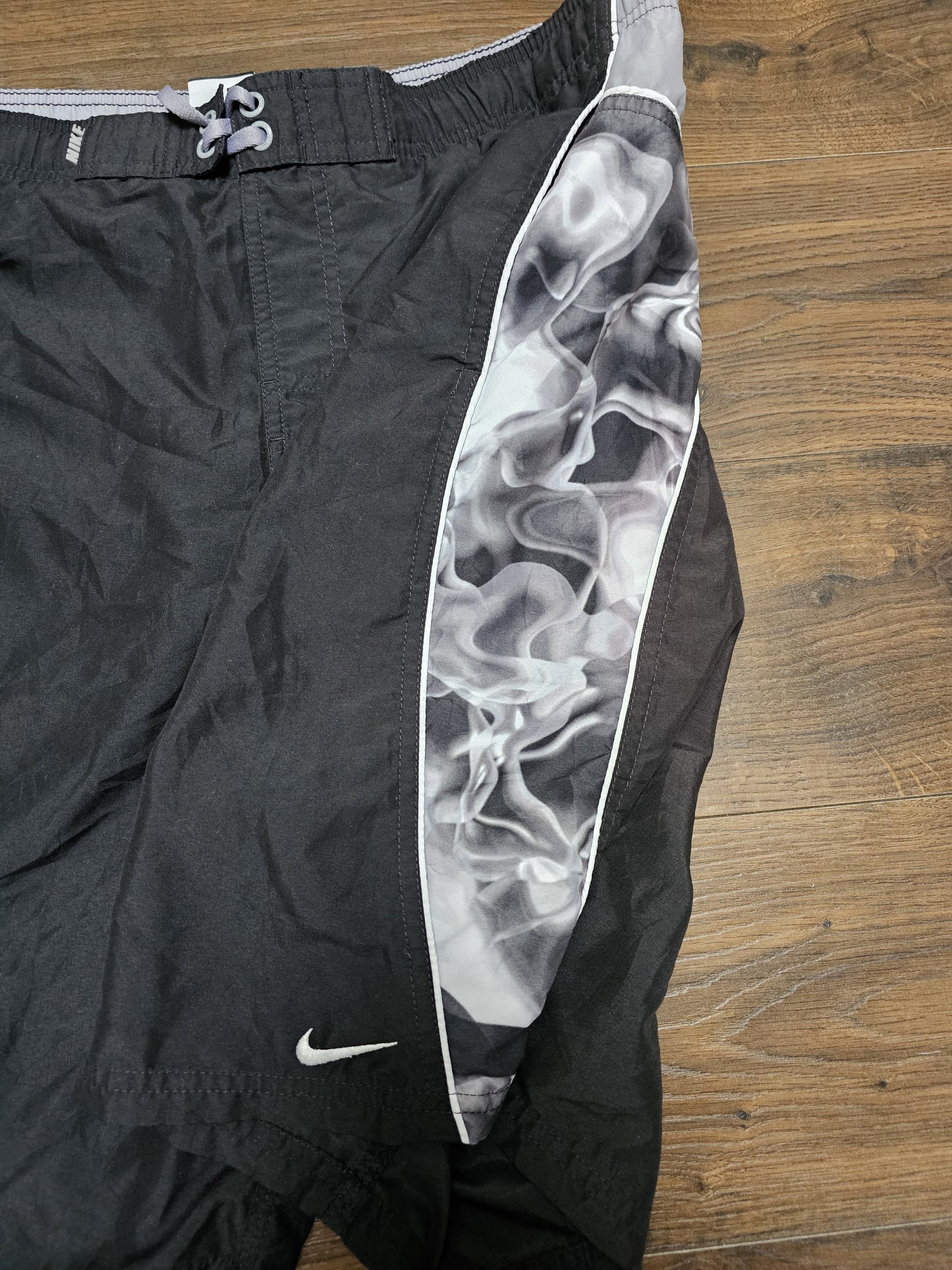 Nike Activewear/Casual/Swim Black Grey Shorts - M/Medium
