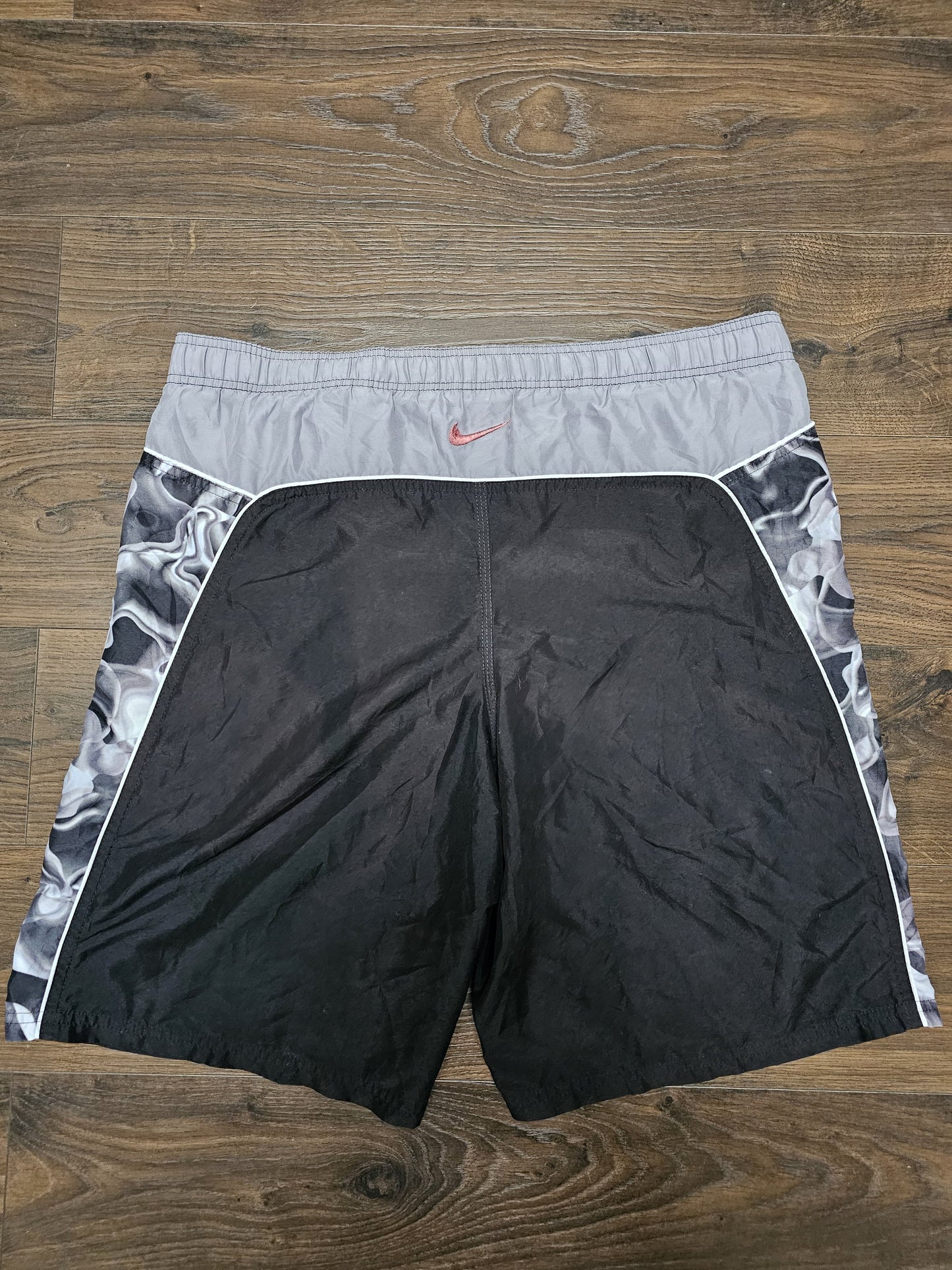 Nike Activewear/Casual/Swim Black Grey Shorts - M/Medium