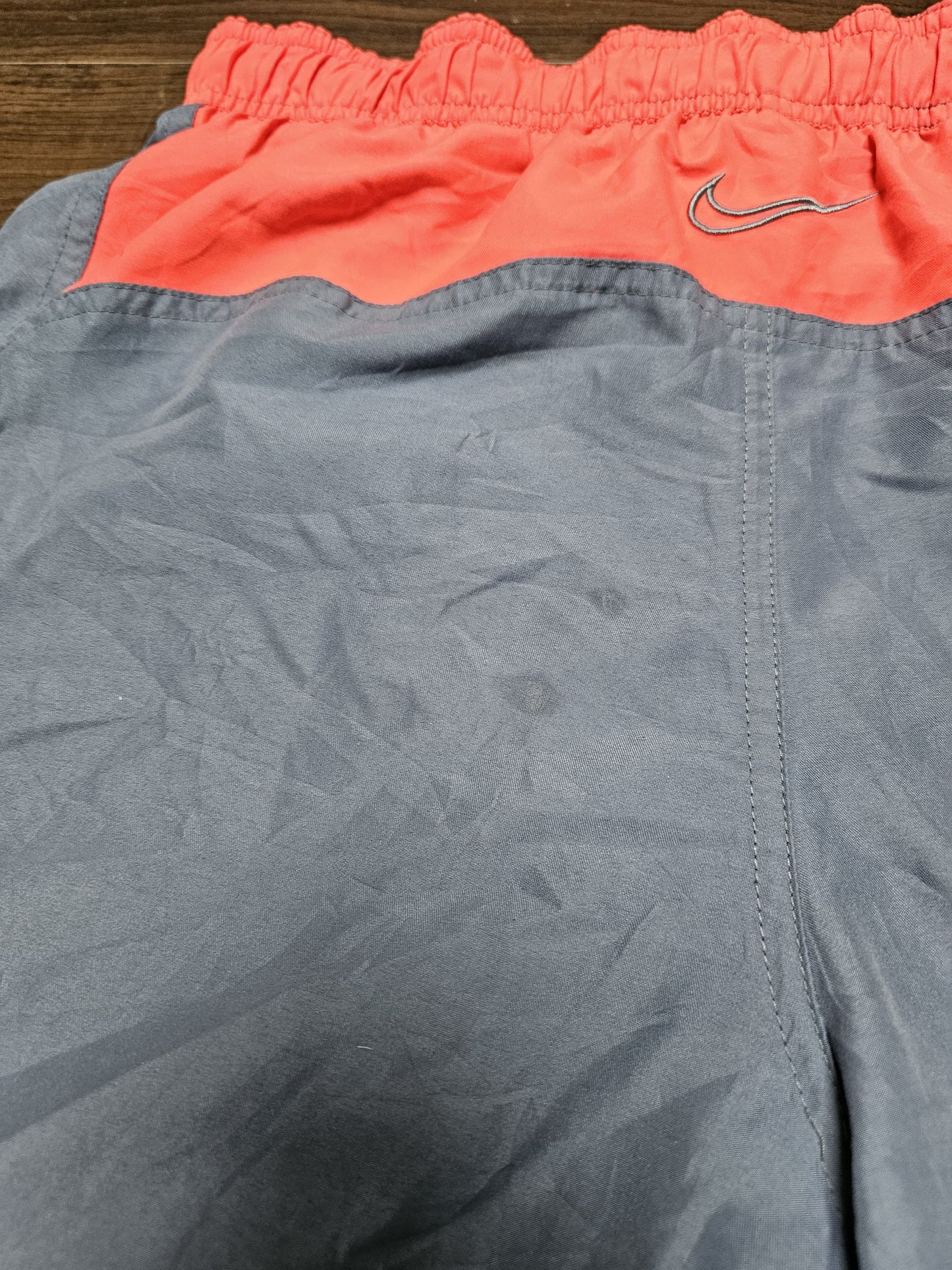 Nike Activewear/Casual/Swim Grey Shorts - S/Small