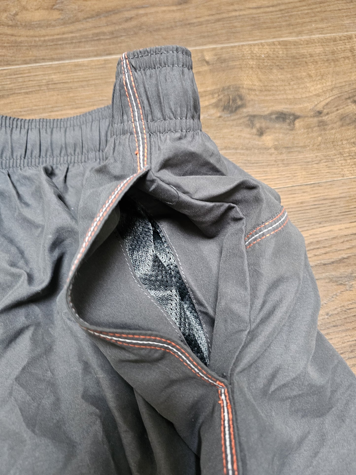 Nike Activewear/Casual/Swim Grey Shorts - XXL/2XL/Extra Extra Large