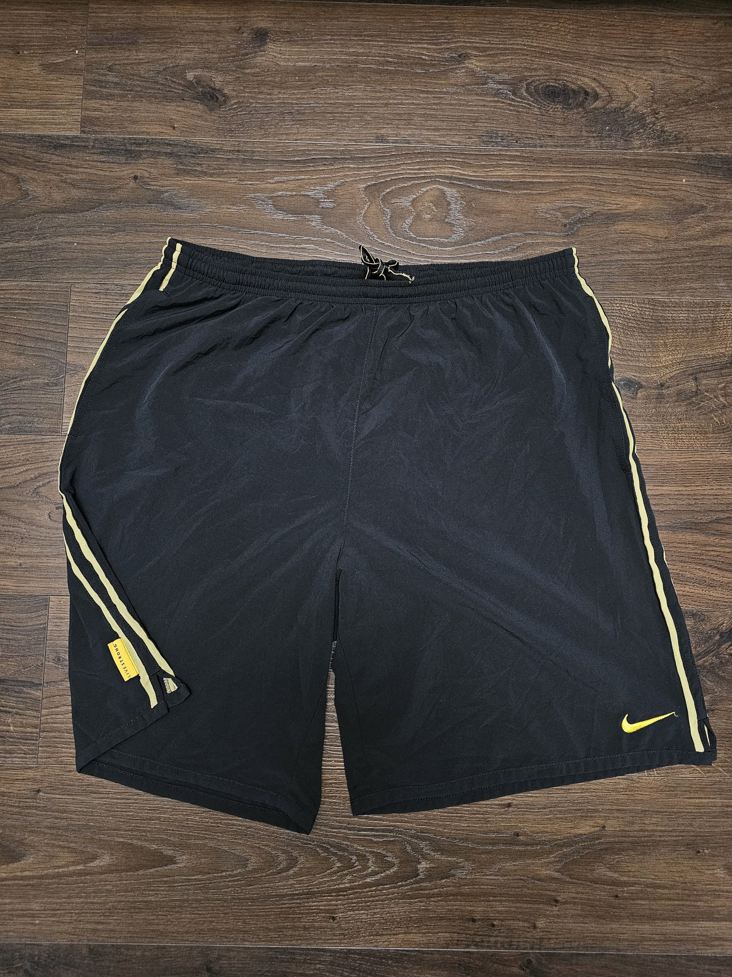 Nike Fit Y2K X Live Strong Grey/Yellow Activewear/Casual Shorts - L/Large