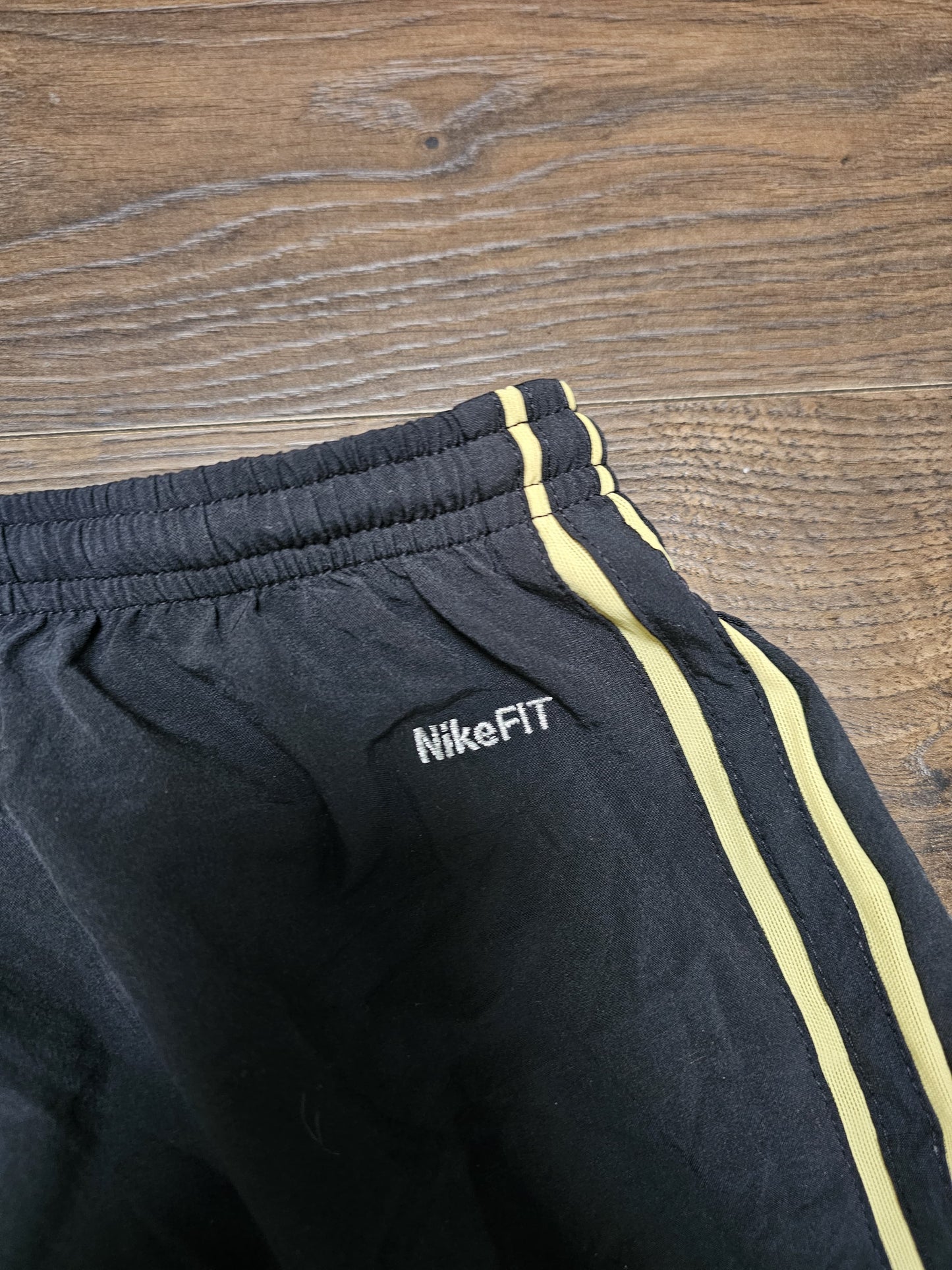 Nike Fit Y2K X Live Strong Grey/Yellow Activewear/Casual Shorts - L/Large