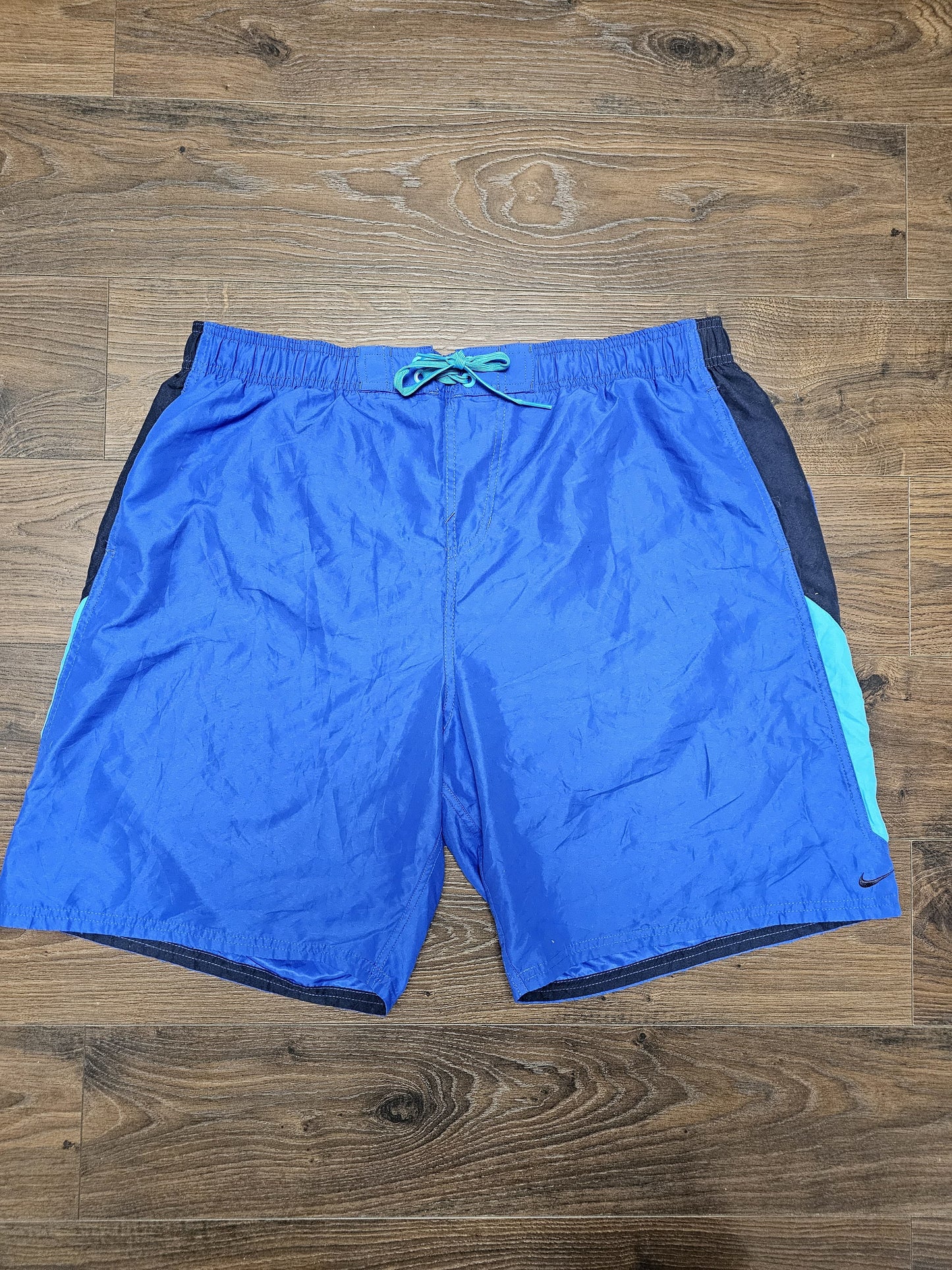 Nike Activewear/Casual/Swim Grey Shorts - XXL/2XL/Extra Extra Large