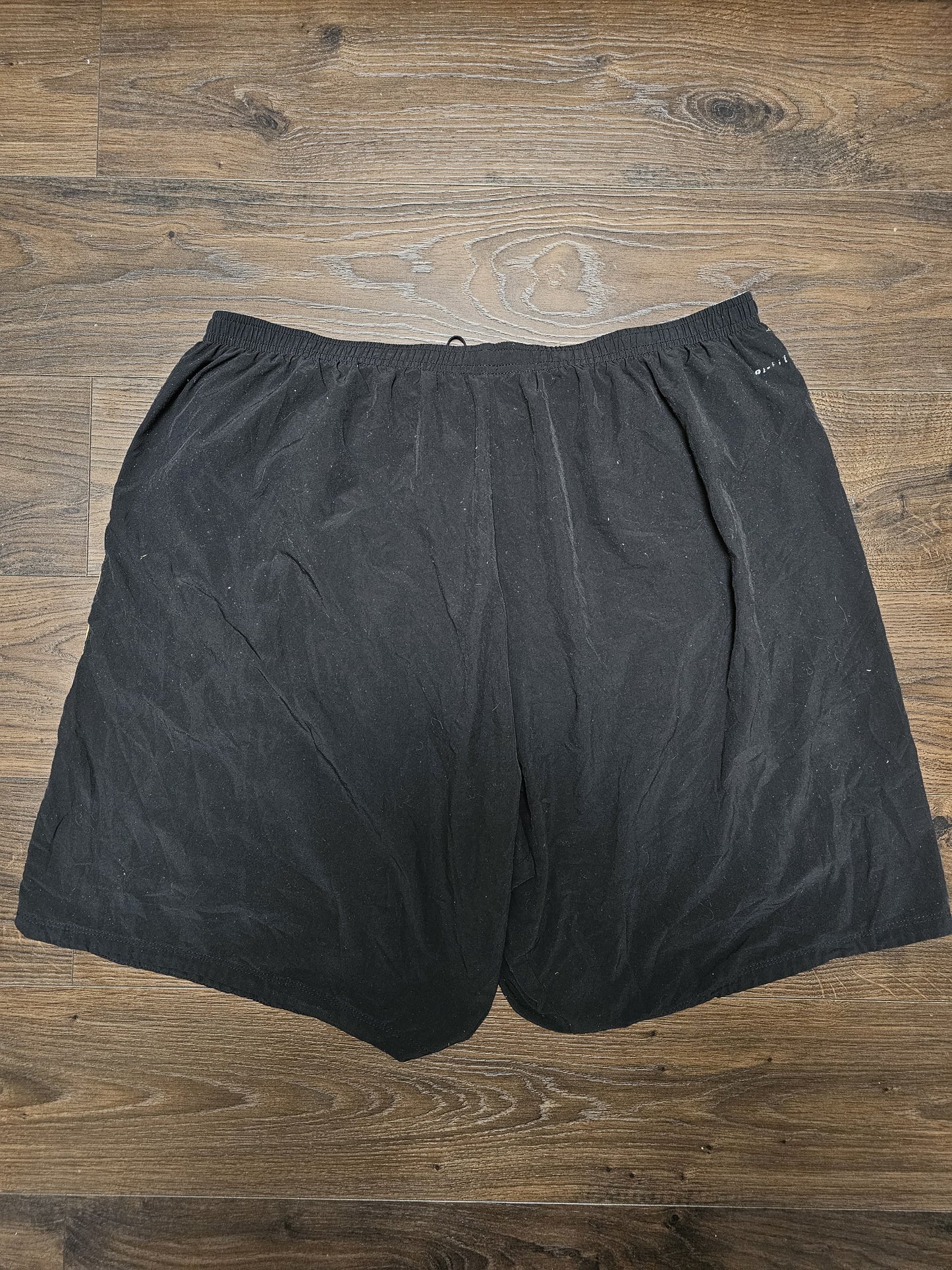Nike X Live Strong Activewear/Casual Black Yellow Shorts - XL/1XL/Extra Large