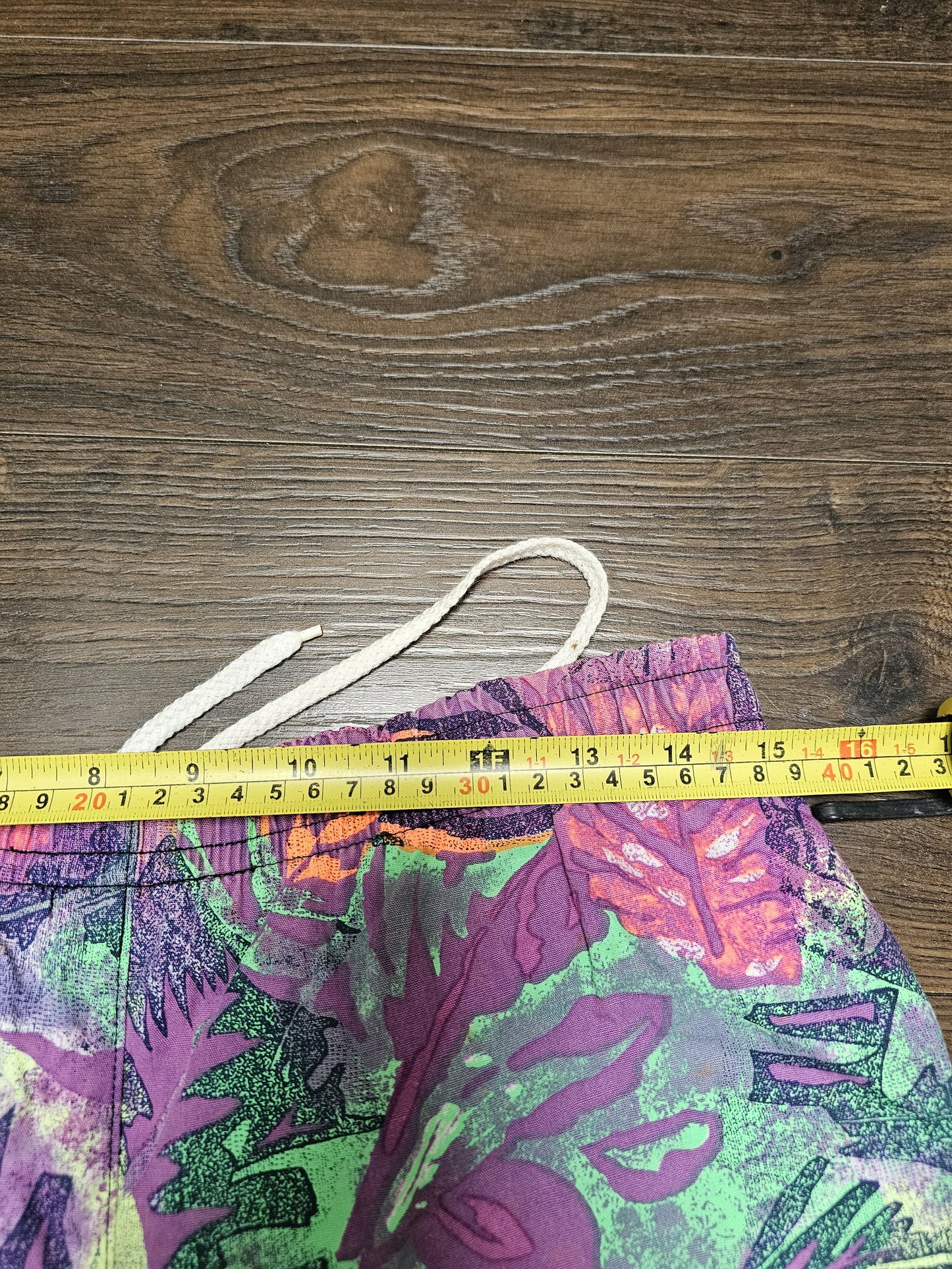 Vintage Budweiser Multicolour Shorts - M/Medium 72-80CM