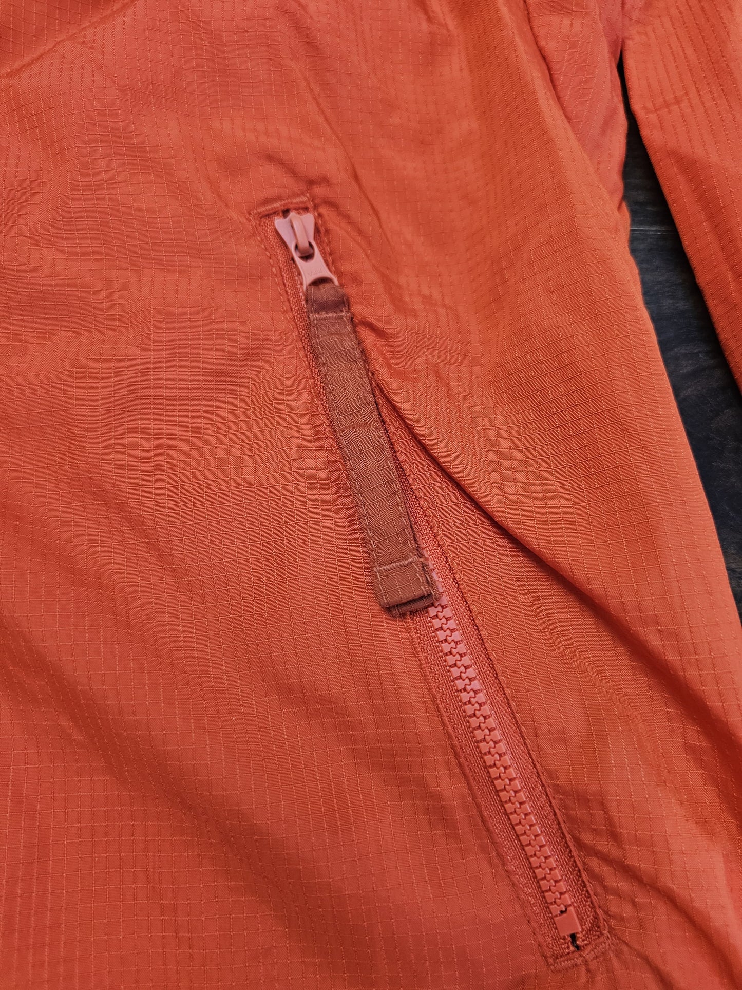 Mens Columbia 1/2 Zip Windbreaker Pullover Jacket & Wind Pants Orange- M/Medium/30