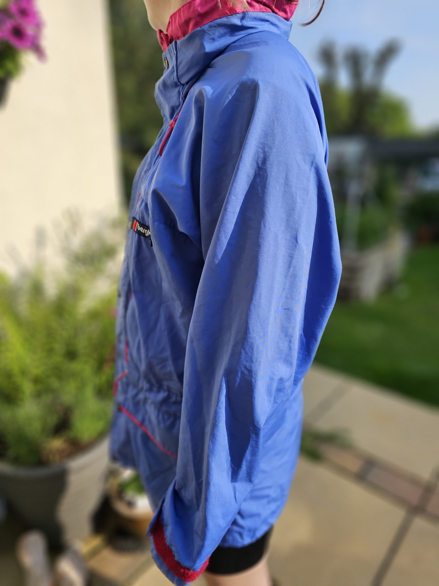 Vintage Berghaus Gemini LTS Blue/Pink Full Zip Windbreaker 90s Coat/Jacket - Size 36