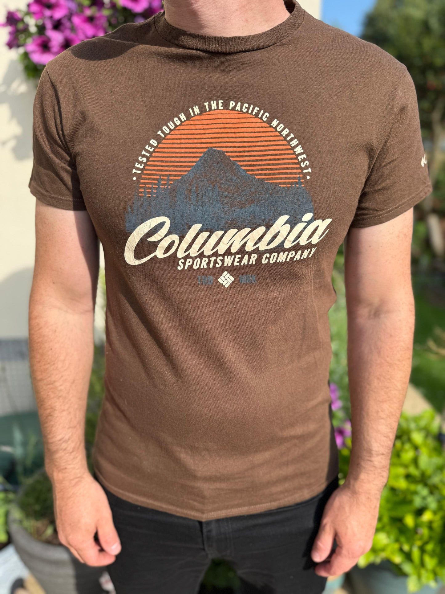 Columbia Brown Mountain Print Short Sleeve T-Shirt - M/Medium