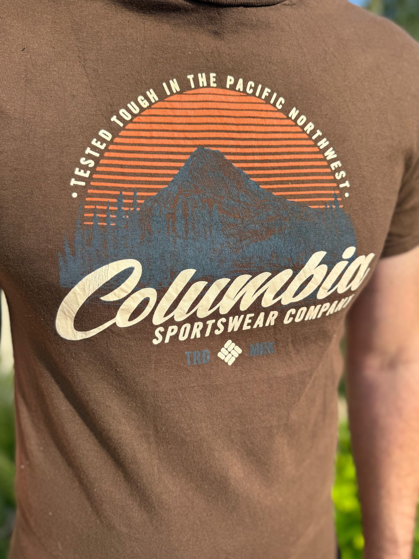 Columbia Brown Mountain Print Short Sleeve T-Shirt - M/Medium