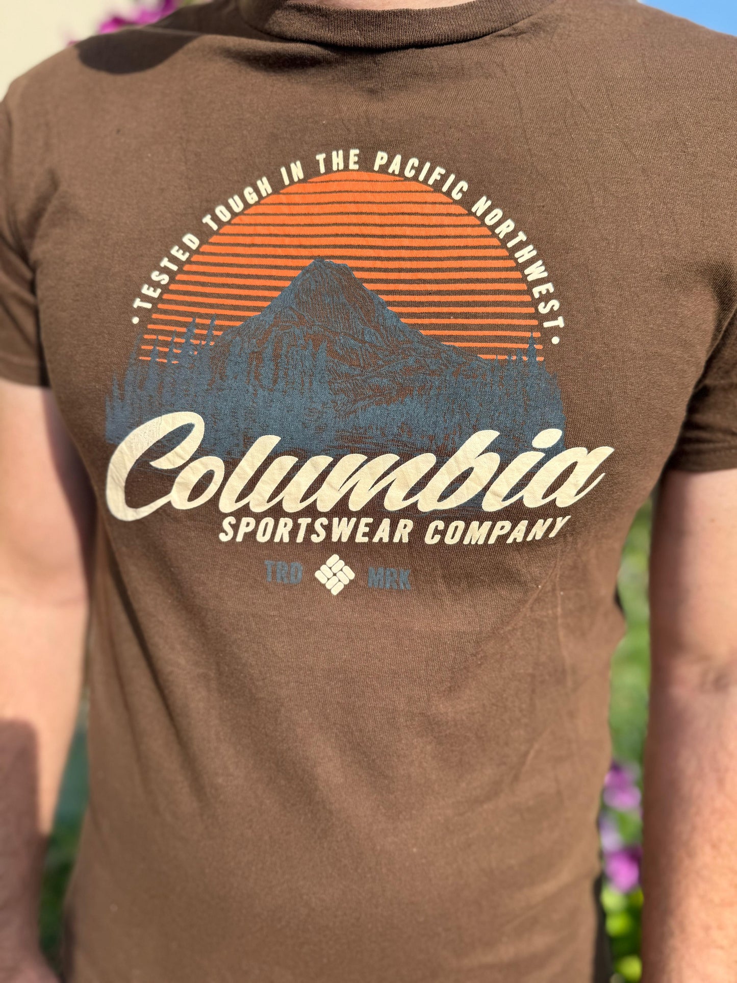 Columbia Brown Mountain Print Short Sleeve T-Shirt - M/Medium