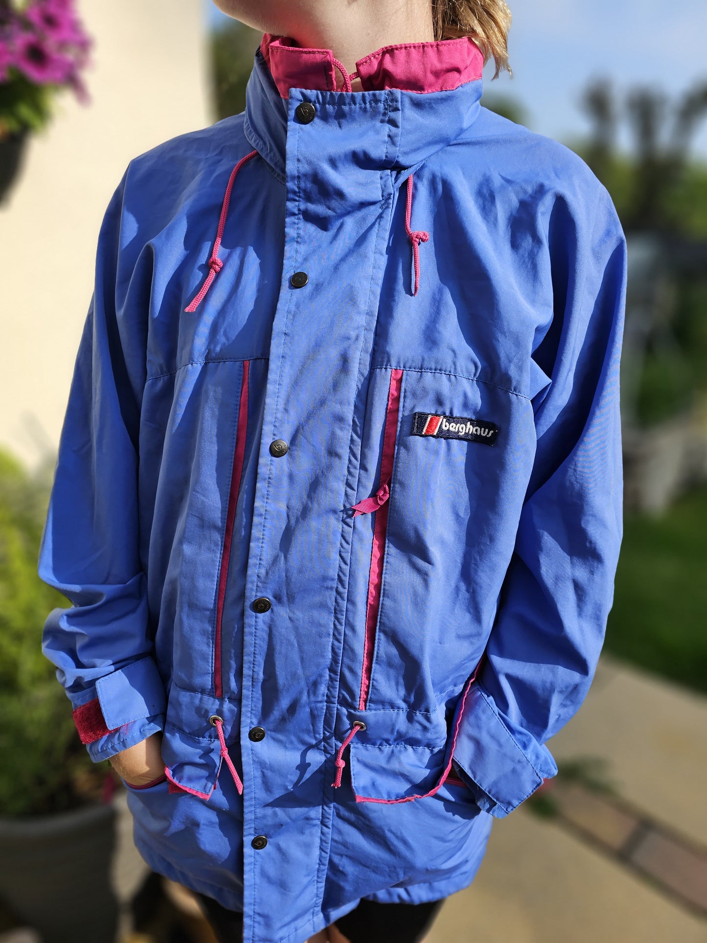 Vintage Berghaus Gemini LTS Blue/Pink Full Zip Windbreaker 90s Coat/Jacket - Size 36