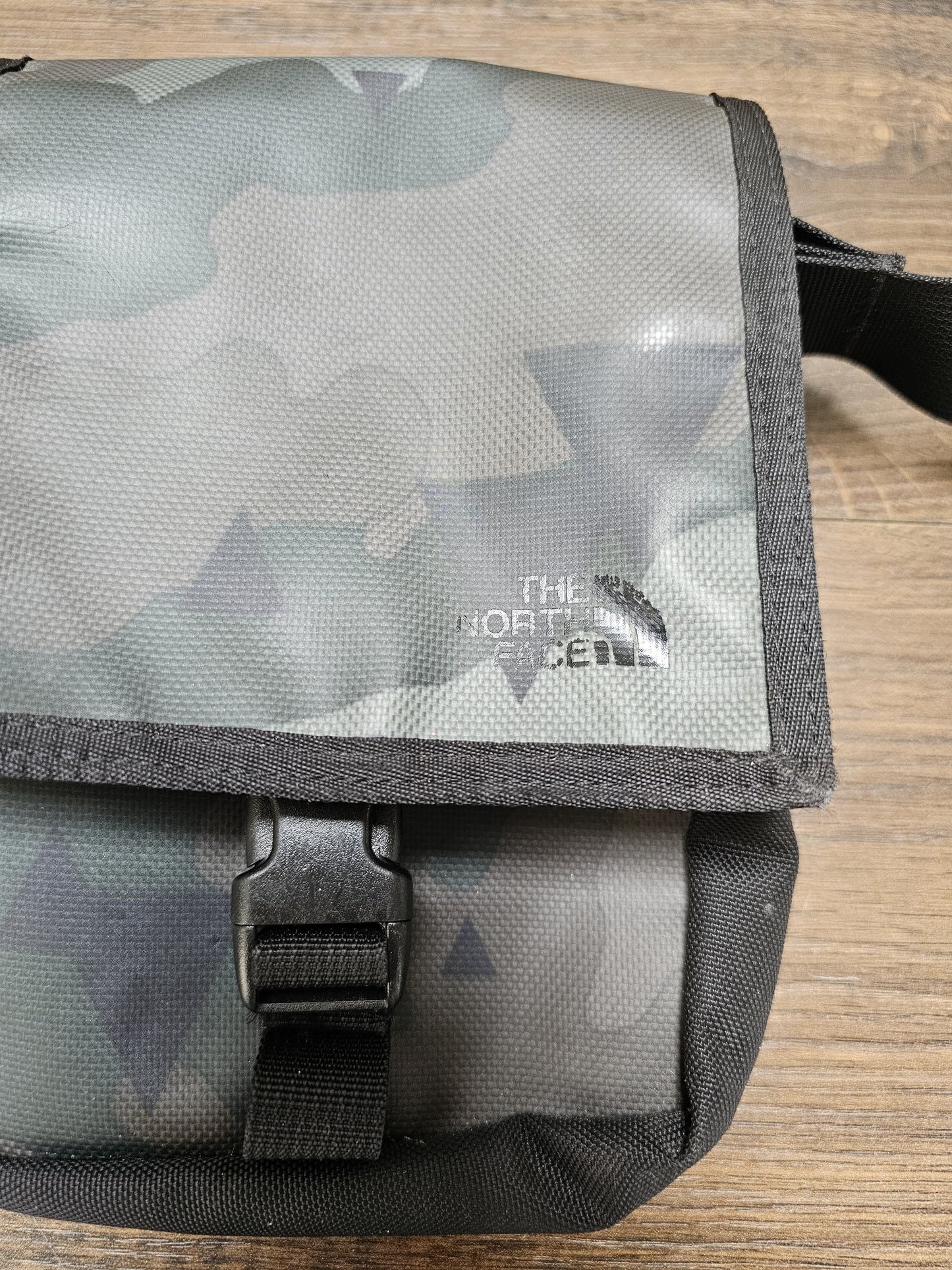 The North Face Bardu Utility Man Bag/Shoulder Bag/Cross Body/Chest Pack/Belt Bag/Festival/Holiday