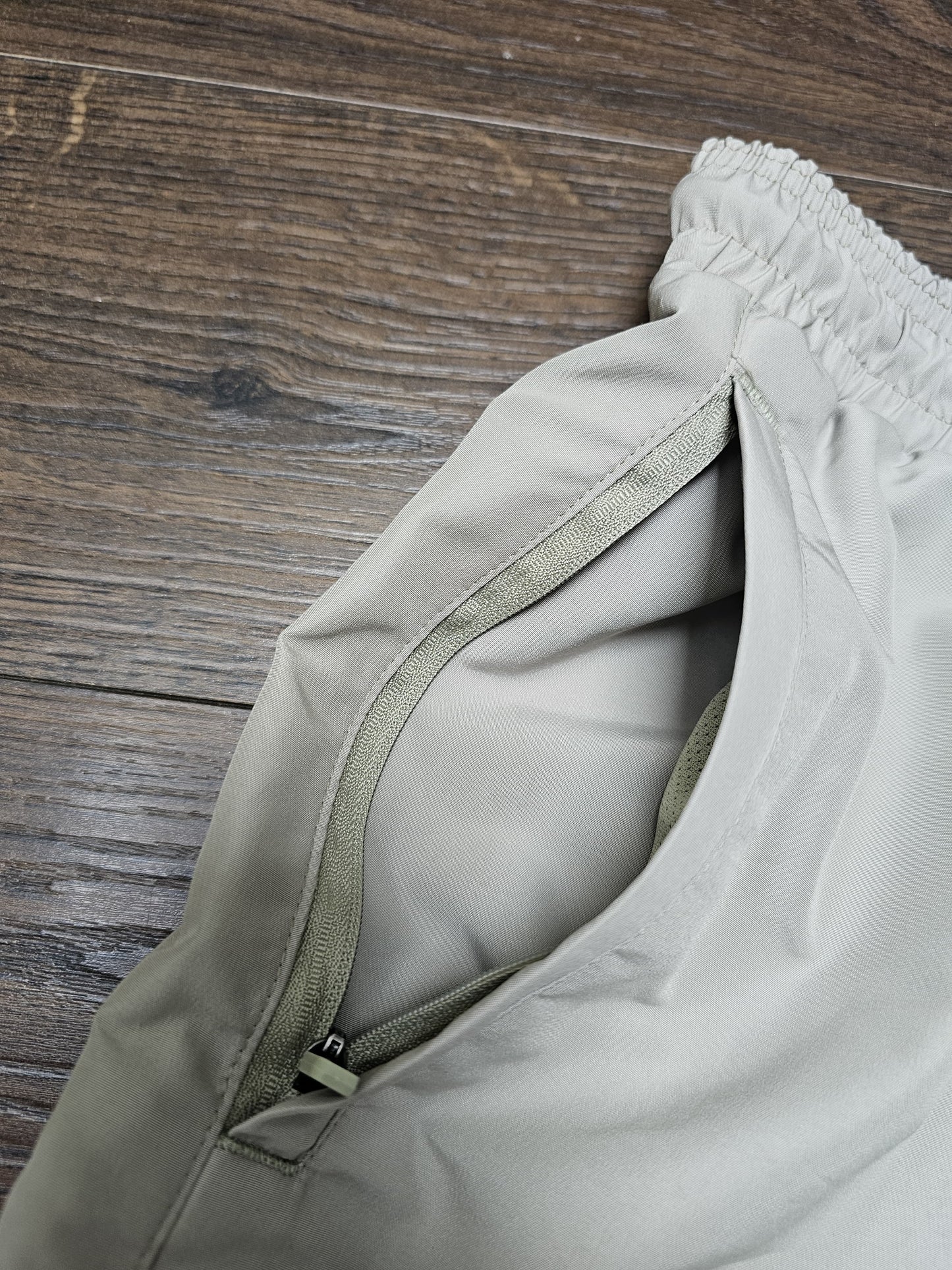 New Balance Pale Green Track Suit Bottoms/Run Pant - M/Medium/32/28