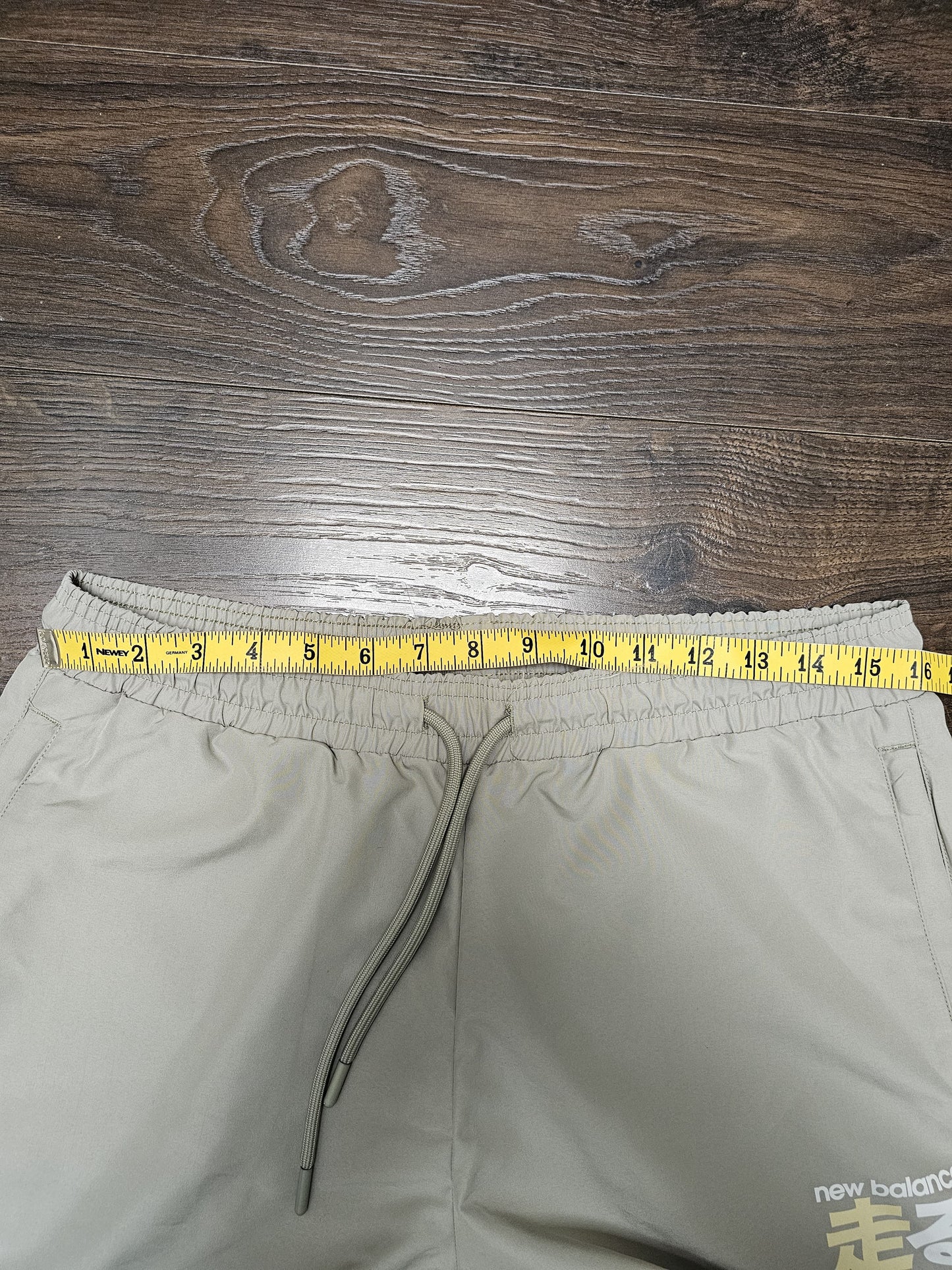 New Balance Pale Green Track Suit Bottoms/Run Pant - M/Medium/32/28